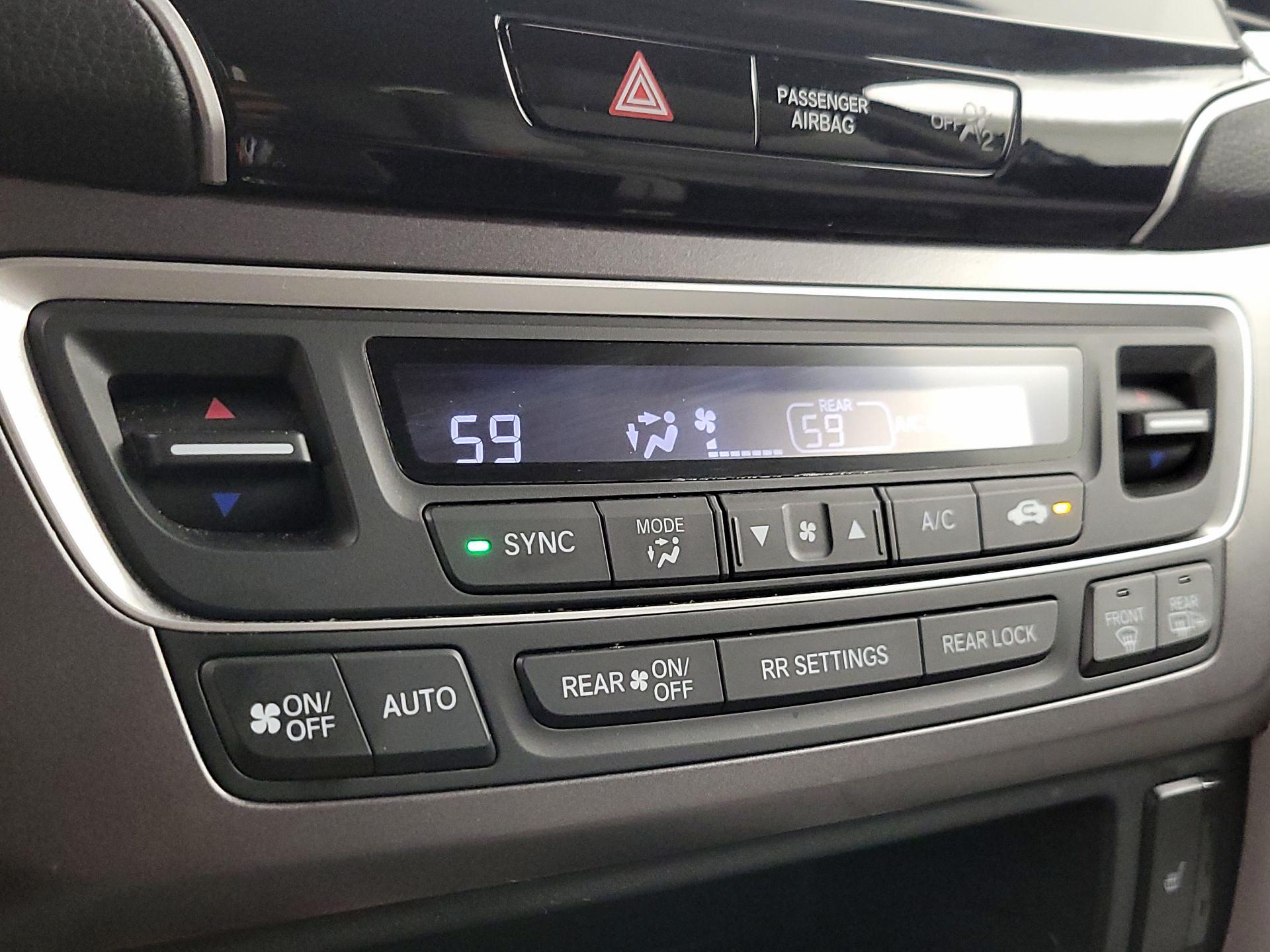 Thumbnail: 2021 Honda Pilot - 16