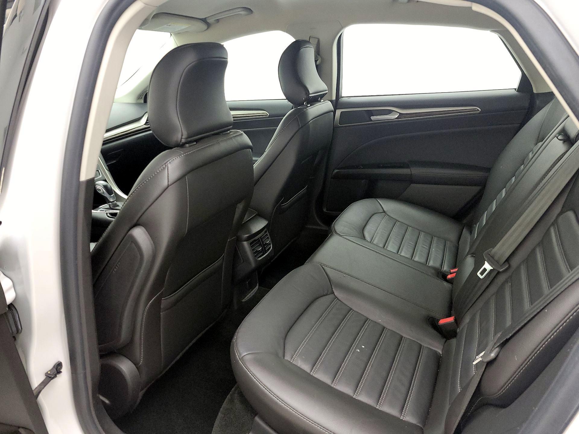 Thumbnail: 2016 Ford Fusion - 19