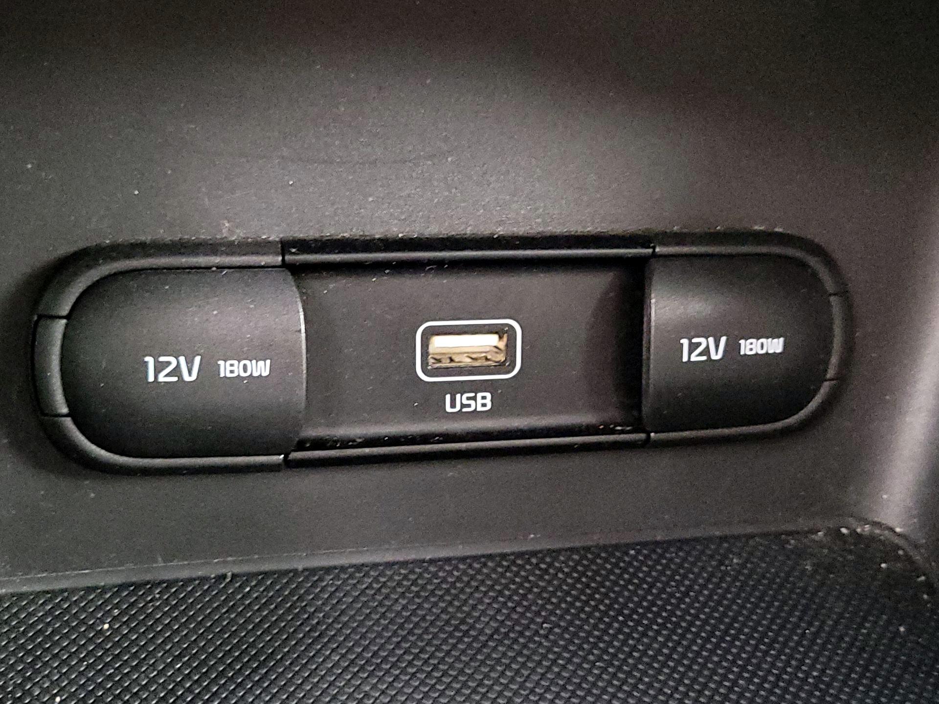 Thumbnail: 2022 Kia Sportage - 18