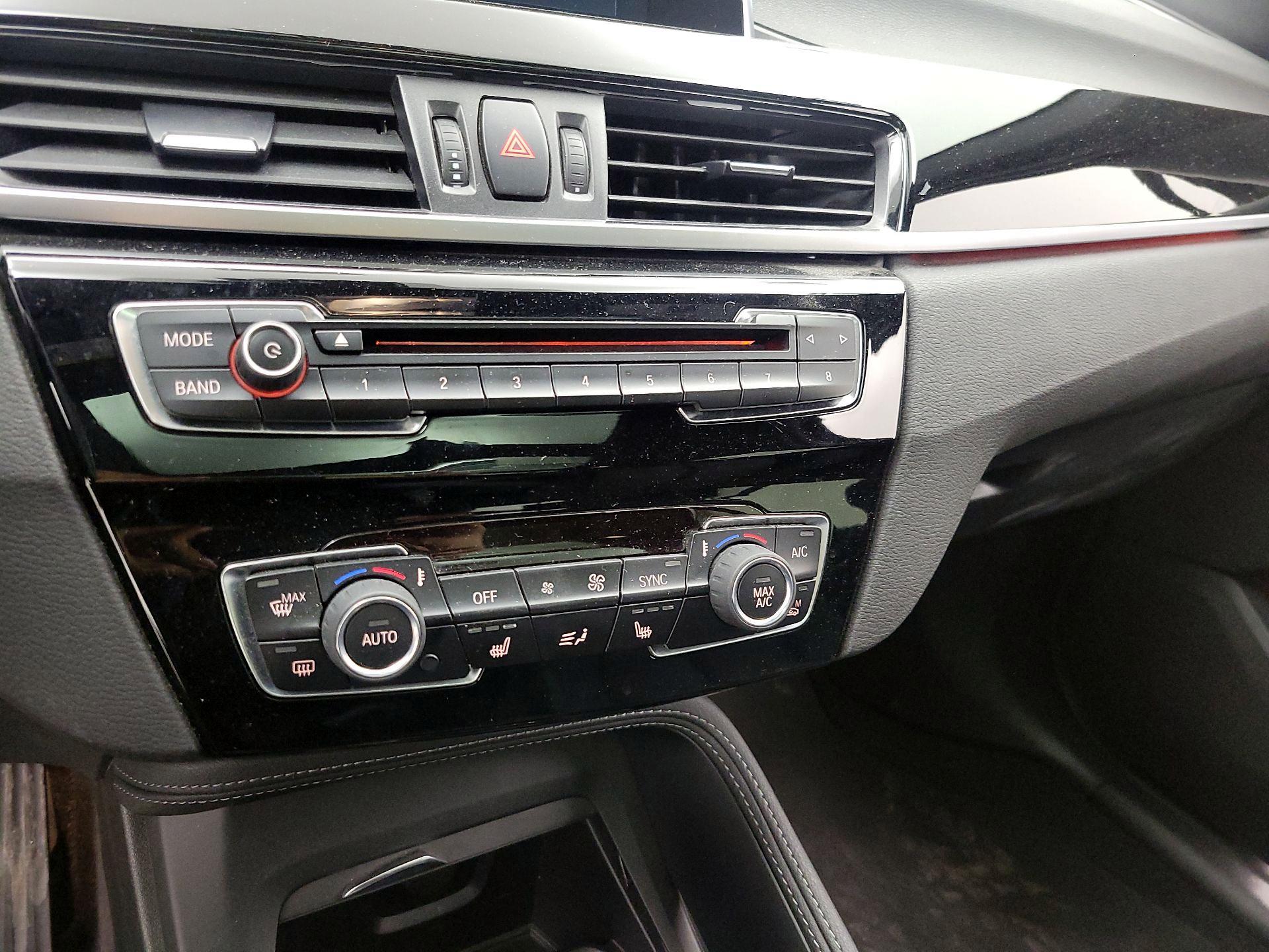 Thumbnail: 2018 BMW X1 - 16