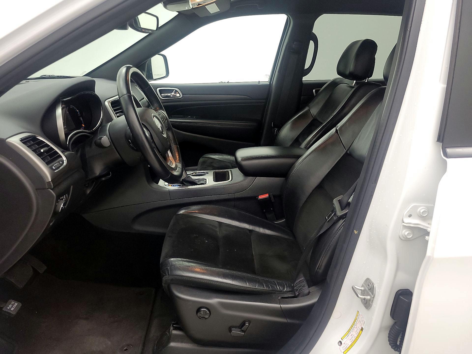 Thumbnail: 2018 Jeep Grand Cherokee - 11