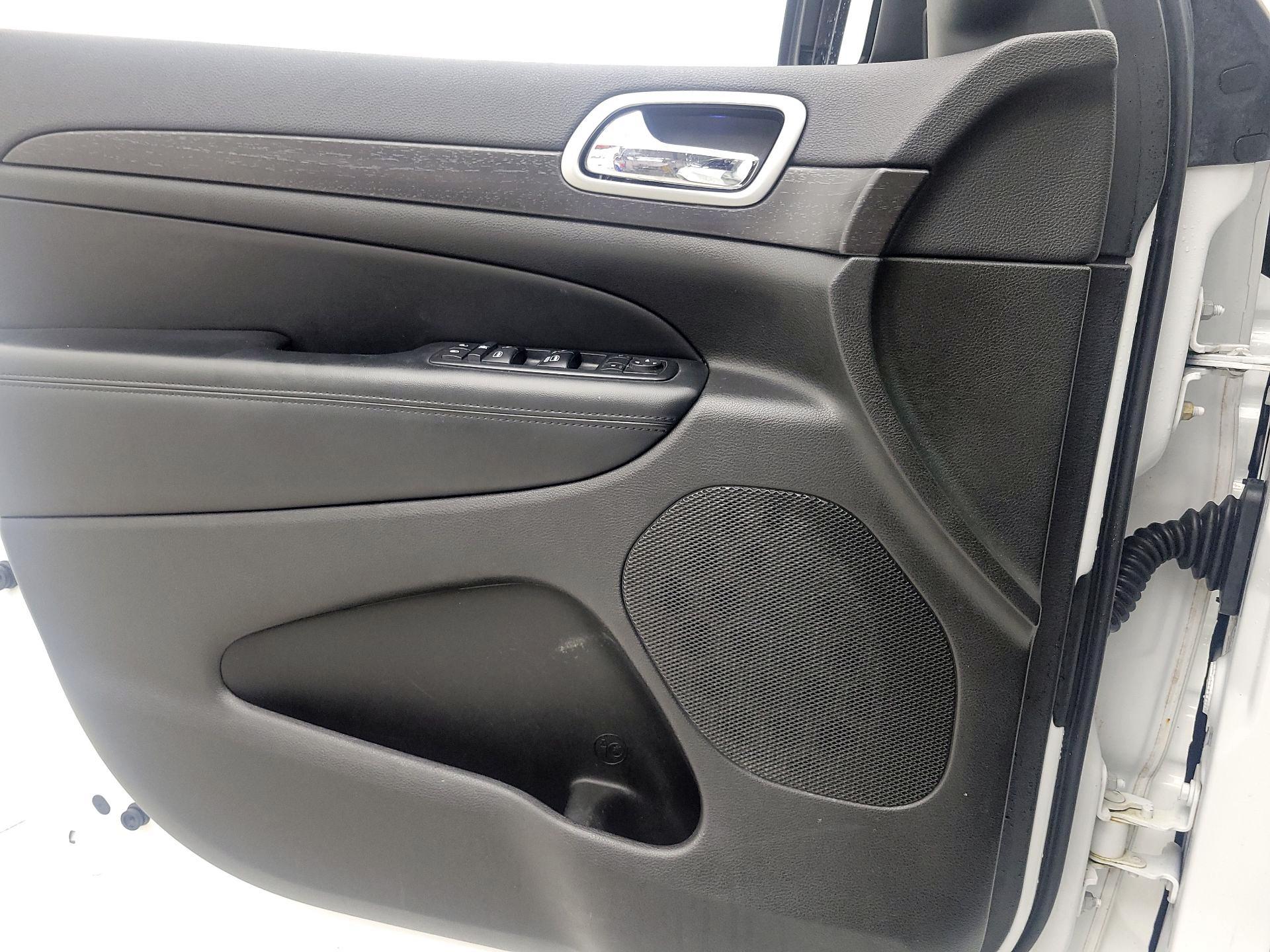 Thumbnail: 2018 Jeep Grand Cherokee - 12