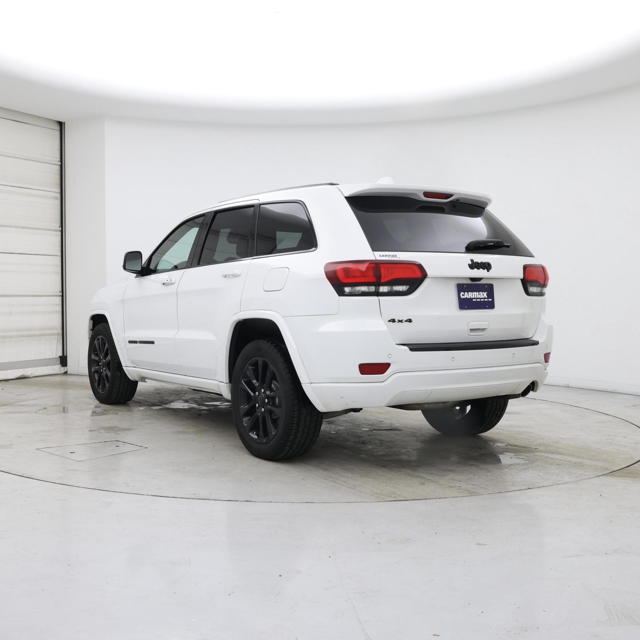 Thumbnail: 2018 Jeep Grand Cherokee - 2