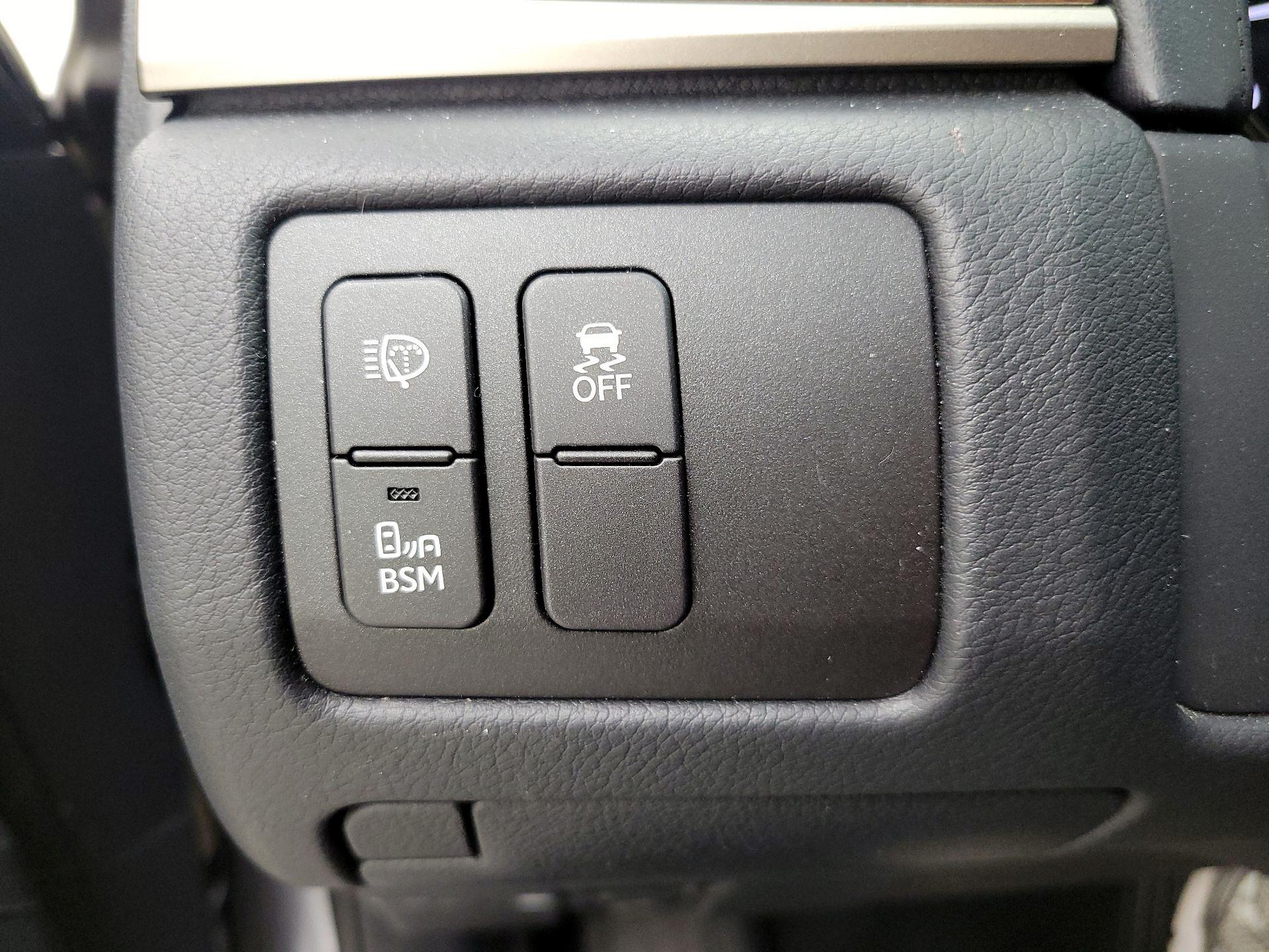 Thumbnail: 2015 Lexus GS - 13