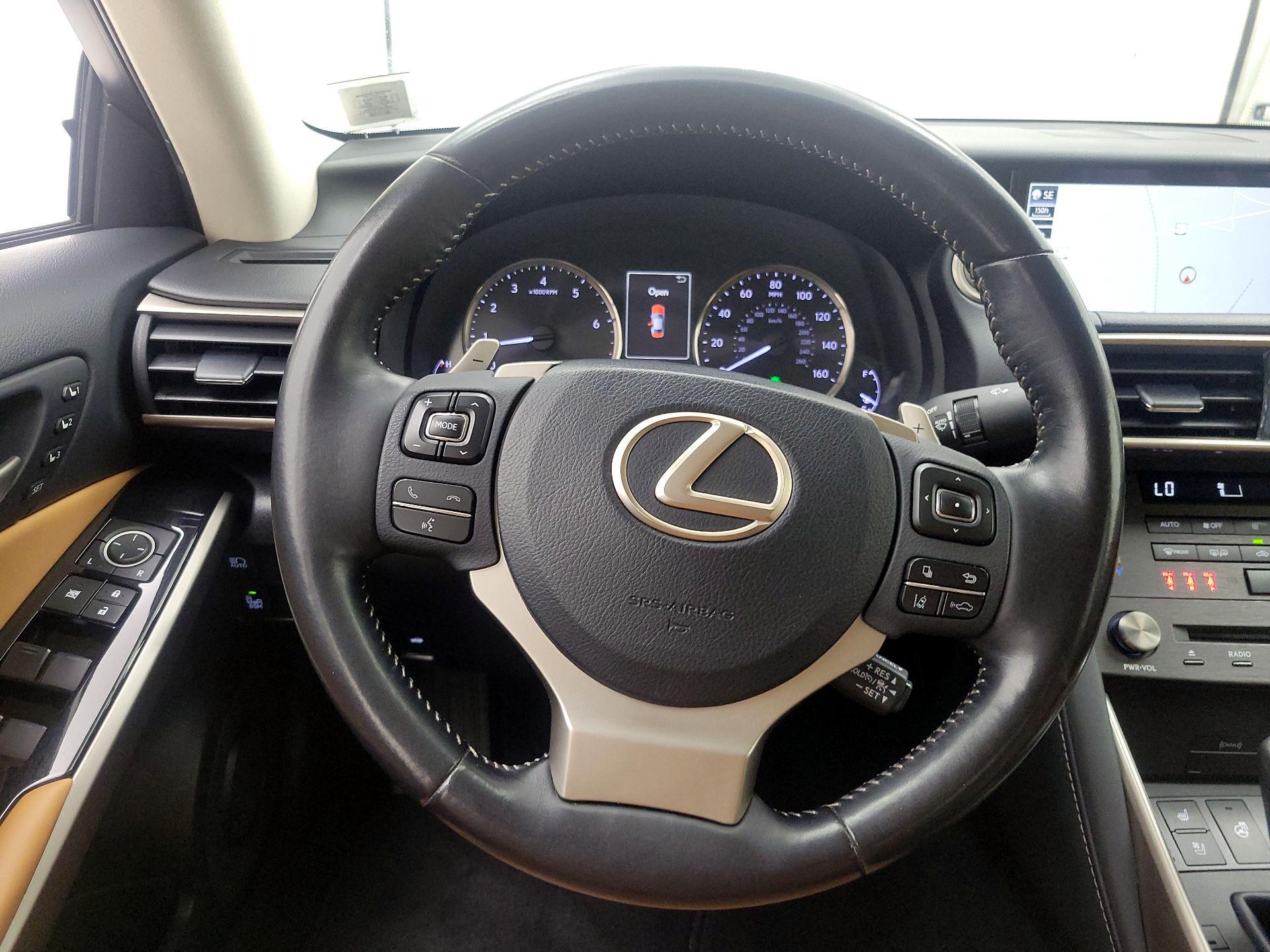 Thumbnail: 2019 Lexus IS - 10