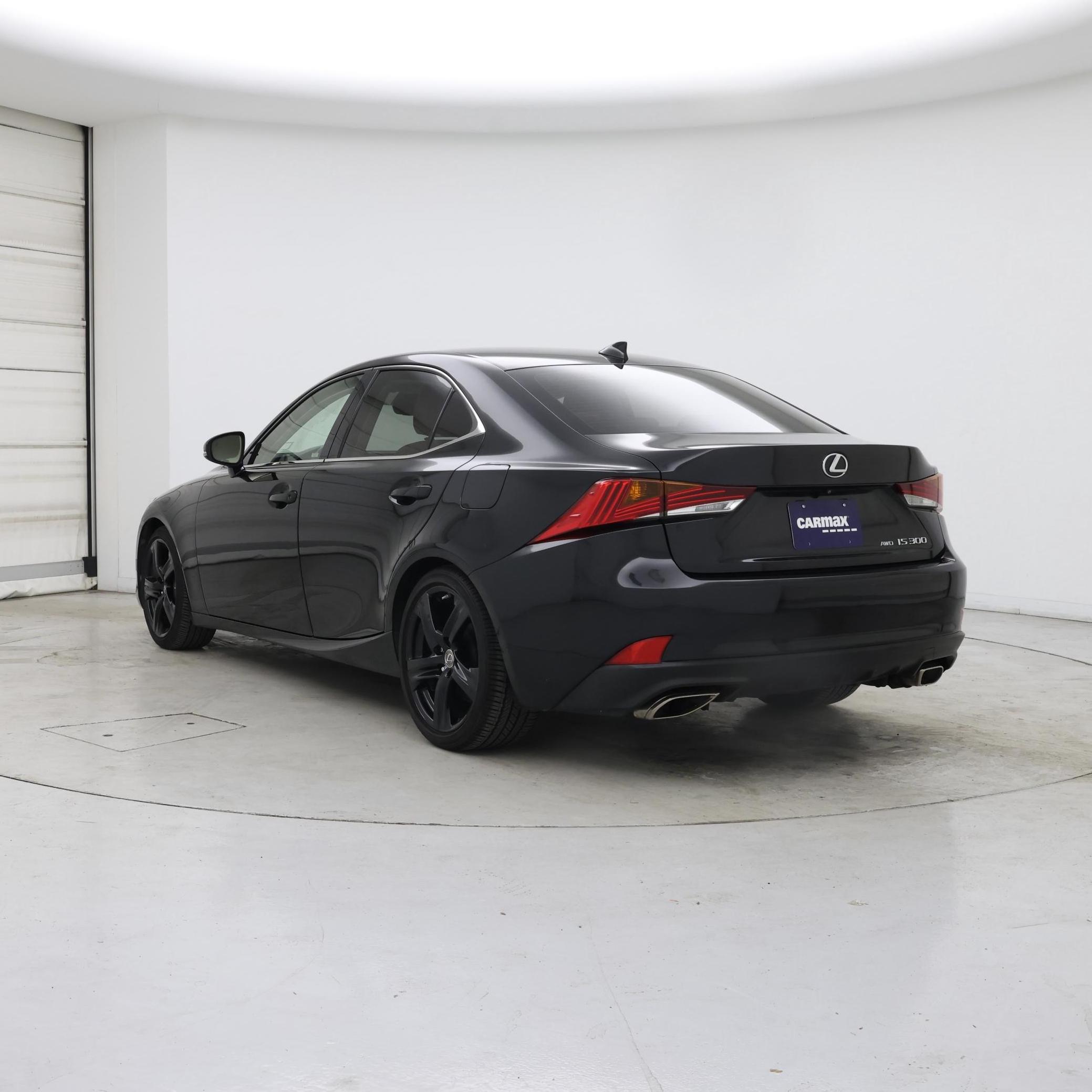 Thumbnail: 2019 Lexus IS - 2