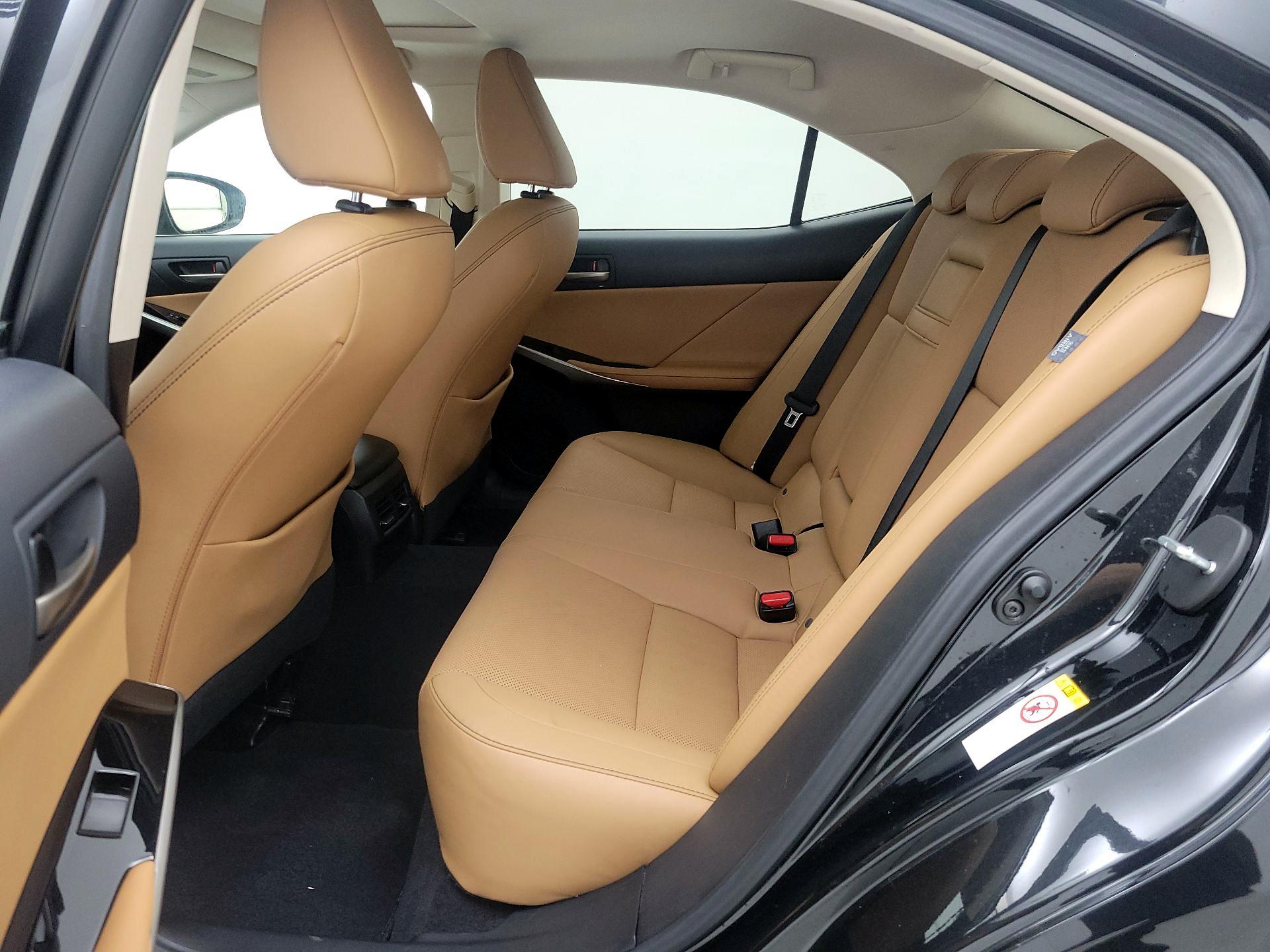 Thumbnail: 2019 Lexus IS - 20