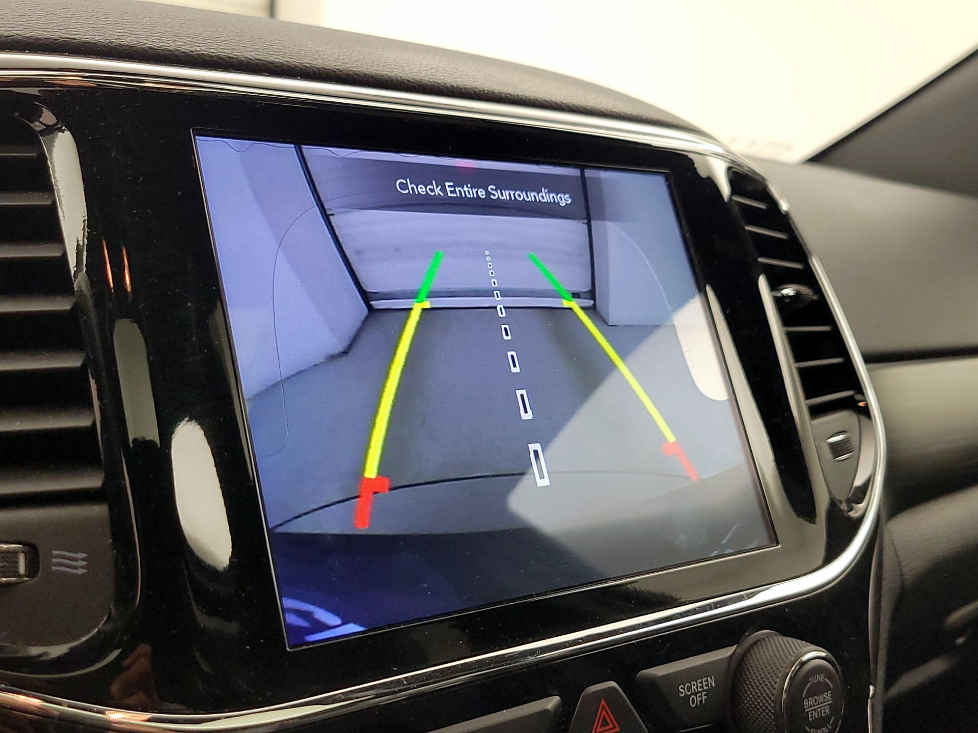 Thumbnail: 2020 Jeep Grand Cherokee - 15