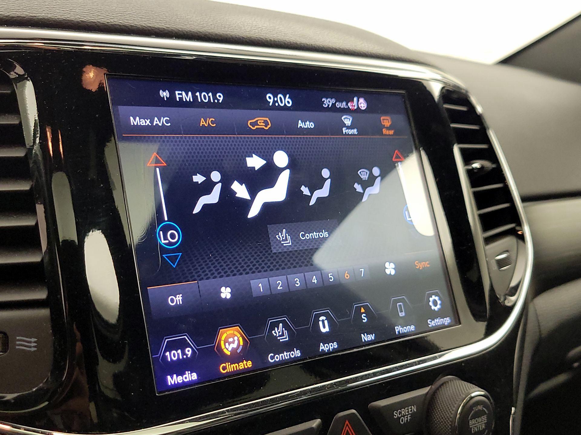 Thumbnail: 2020 Jeep Grand Cherokee - 17