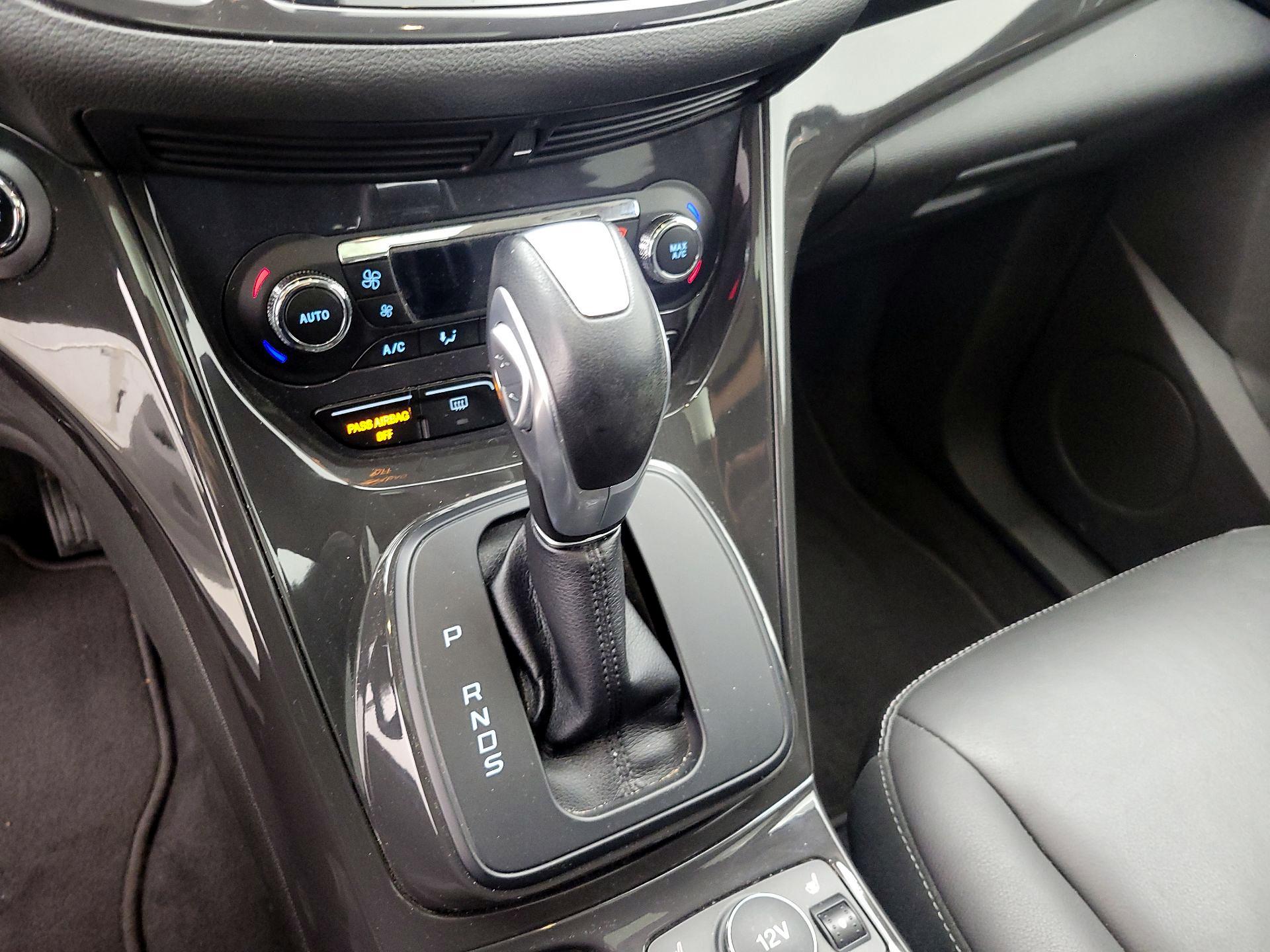 Thumbnail: 2015 Ford Escape - 17