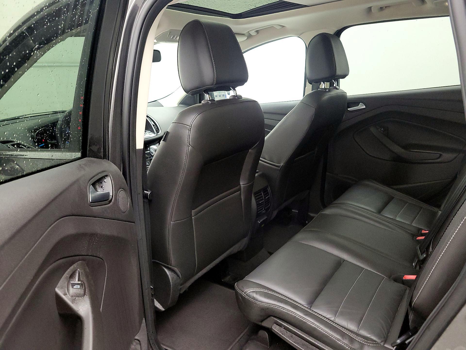 Thumbnail: 2015 Ford Escape - 19