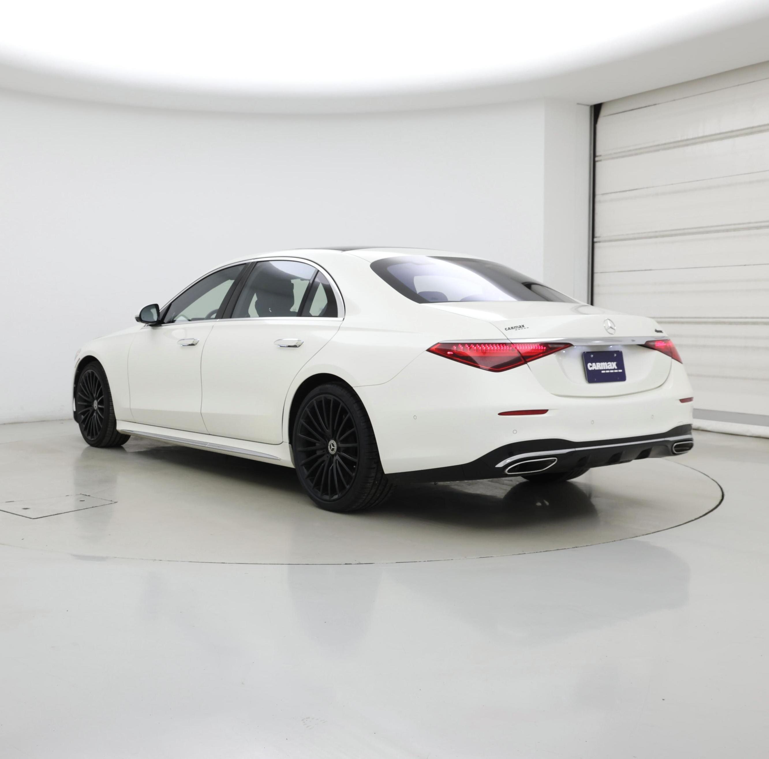 Thumbnail: 2022 Mercedes-Benz S-Class - 2