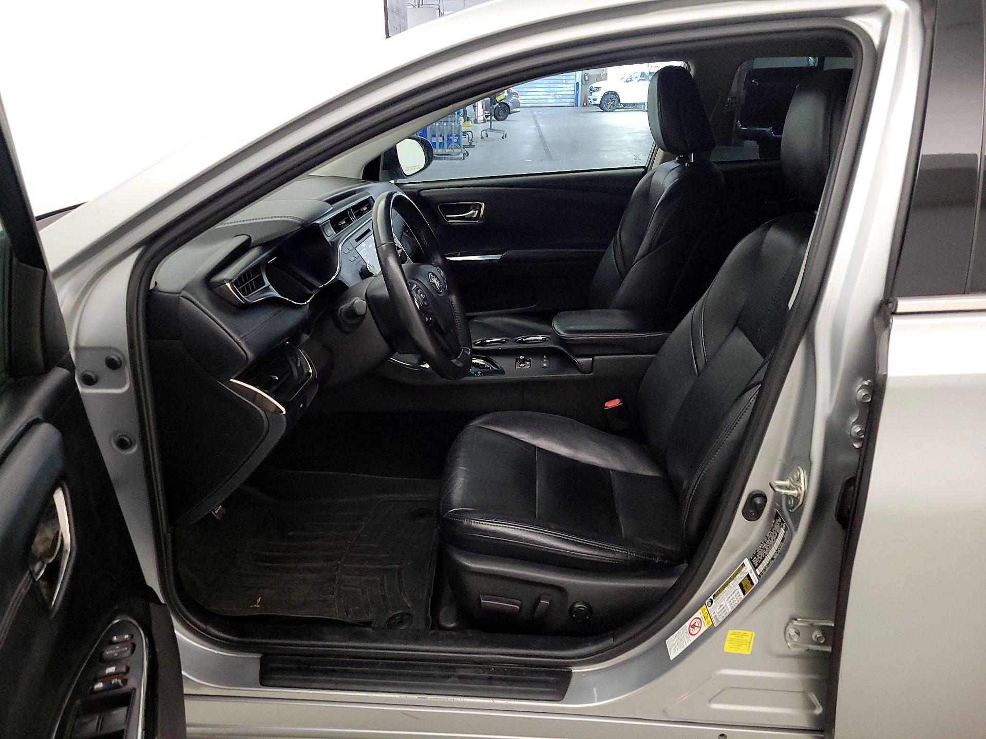 Thumbnail: 2016 Toyota Avalon - 11