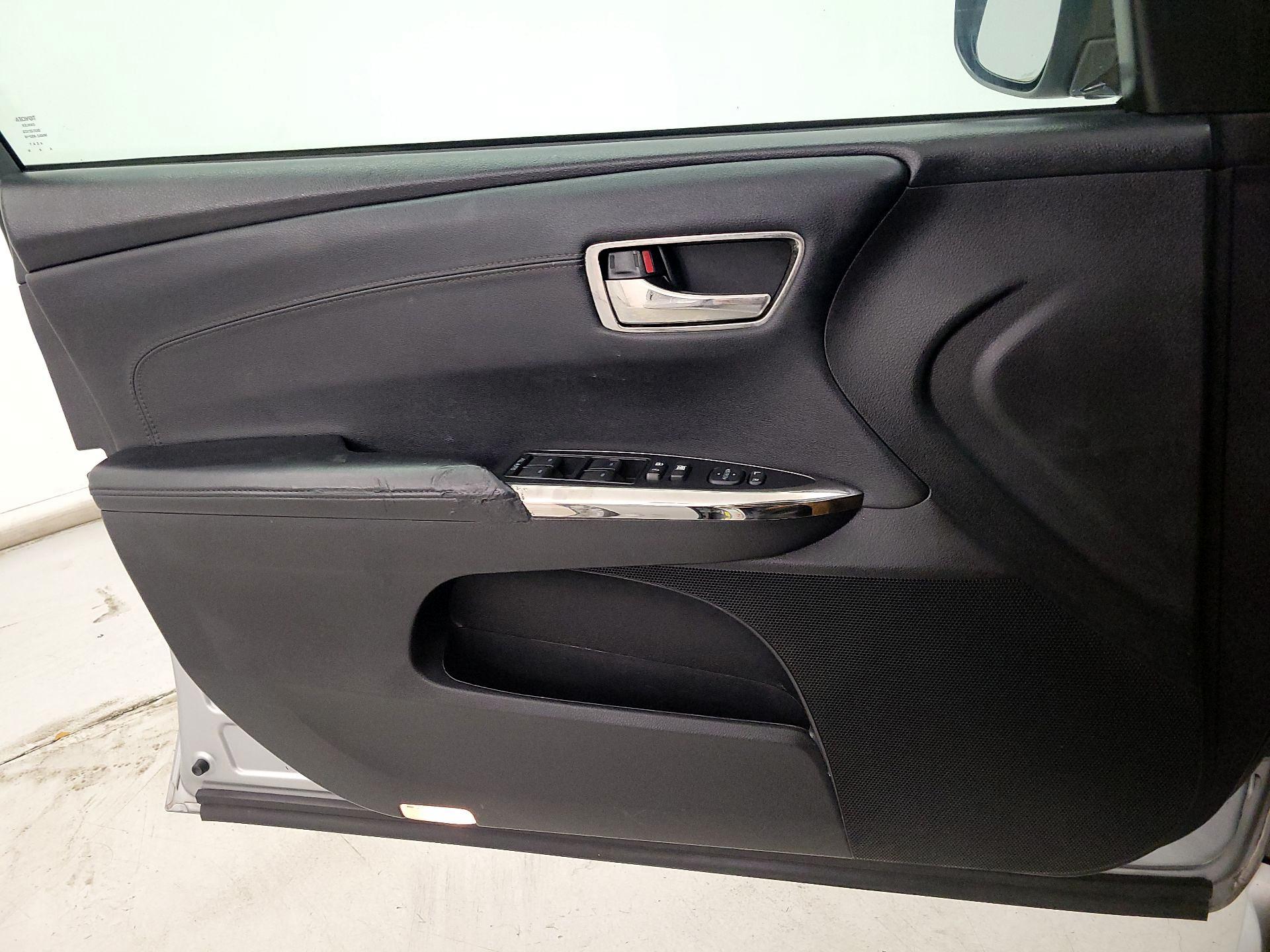 Thumbnail: 2016 Toyota Avalon - 12