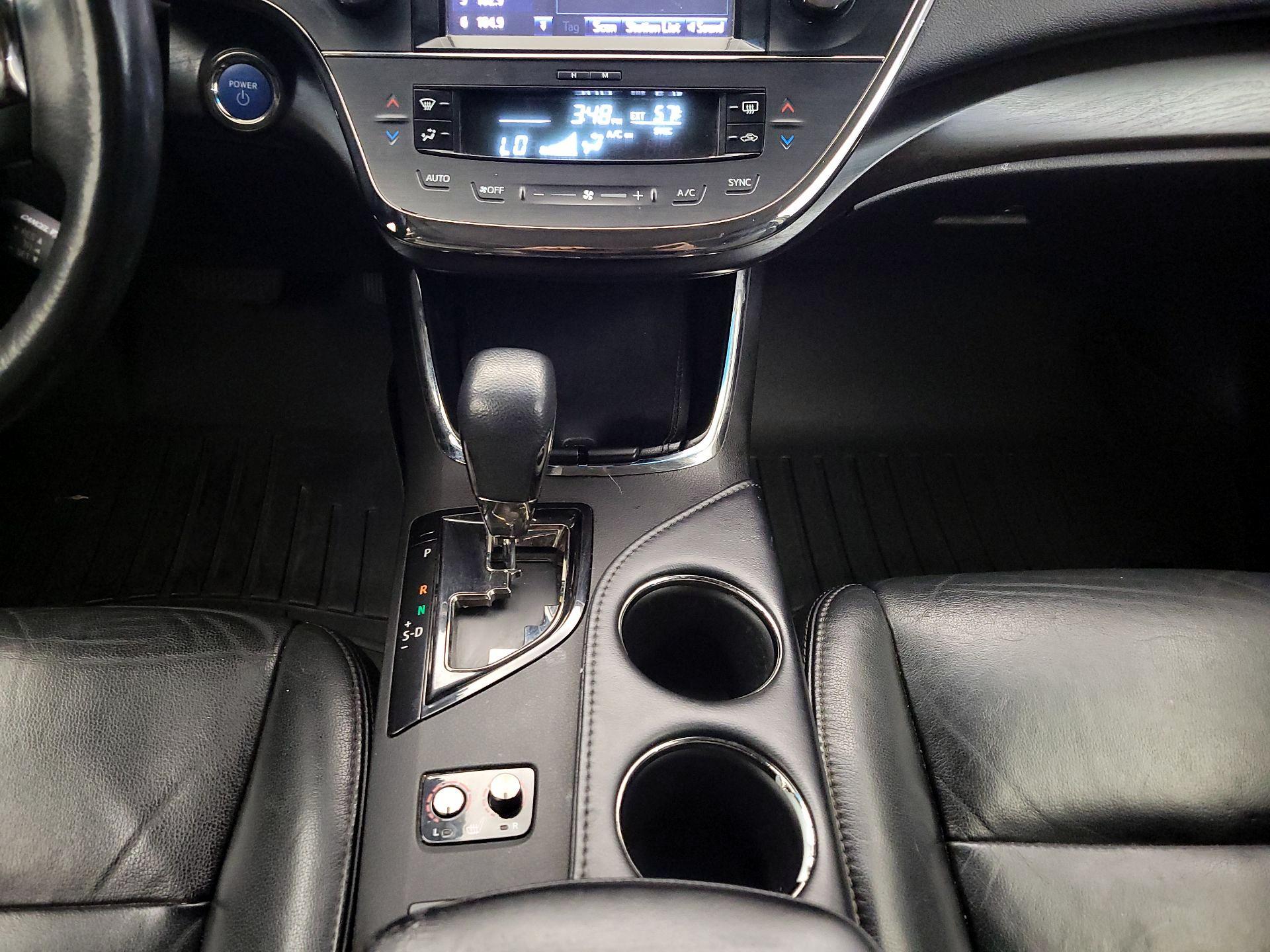 Thumbnail: 2016 Toyota Avalon - 16