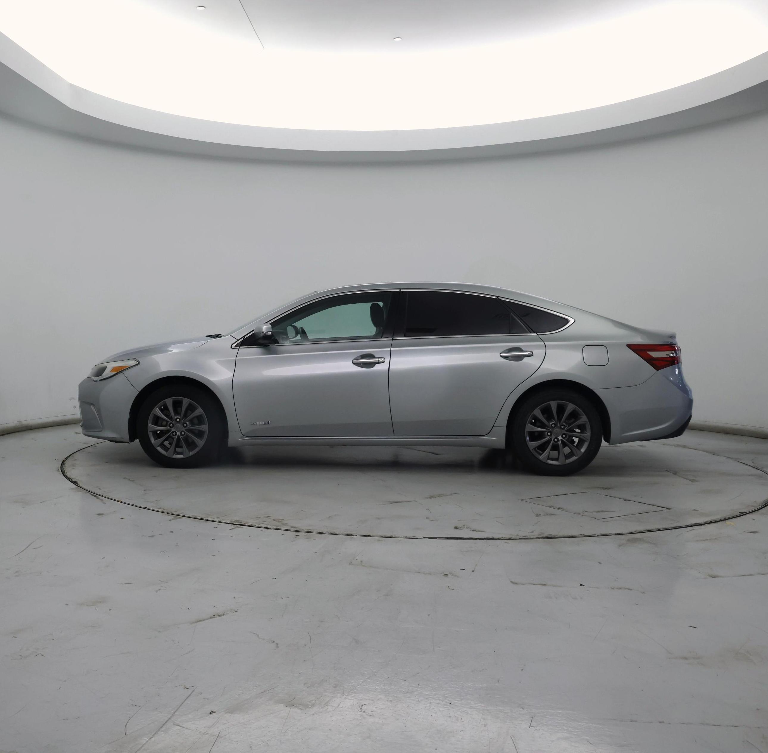 Thumbnail: 2016 Toyota Avalon - 3