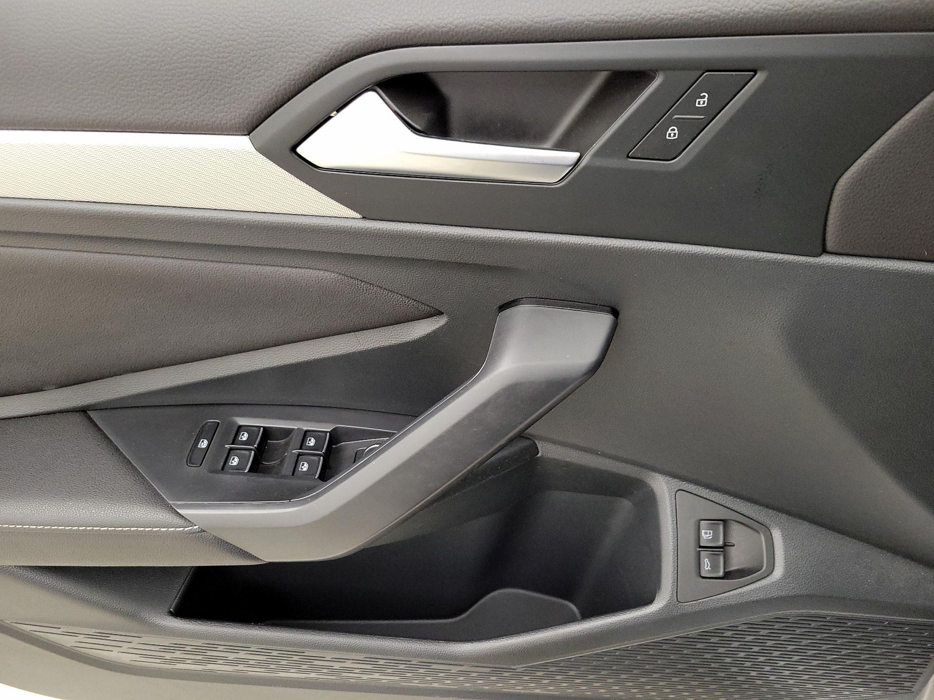 Thumbnail: 2023 Volkswagen Jetta - 12