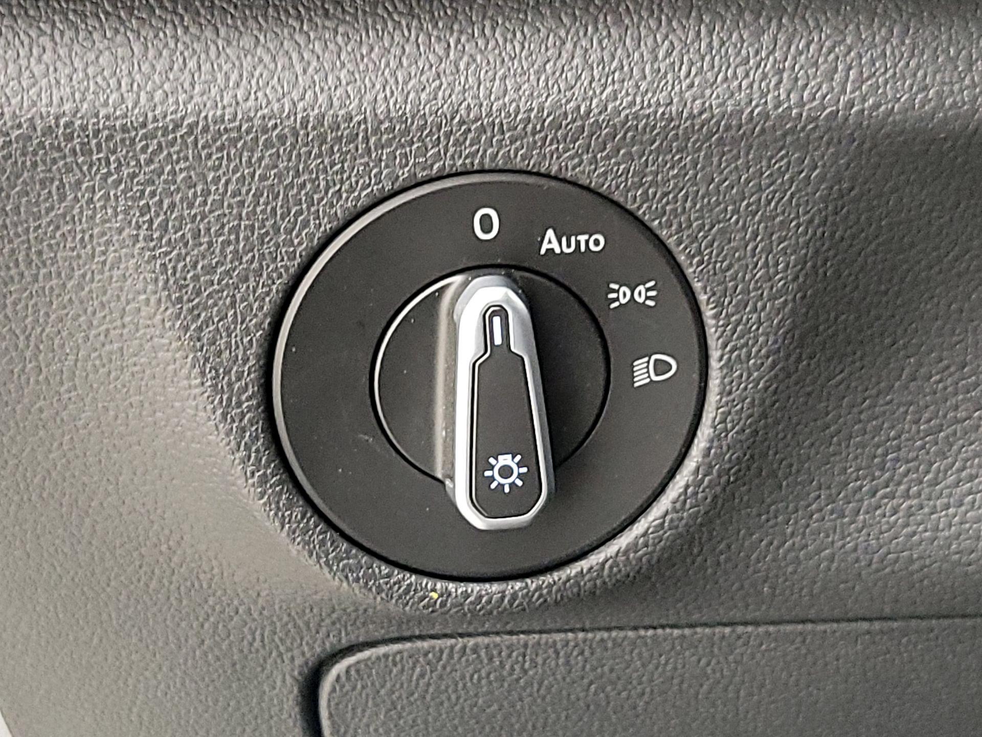 Thumbnail: 2023 Volkswagen Jetta - 13