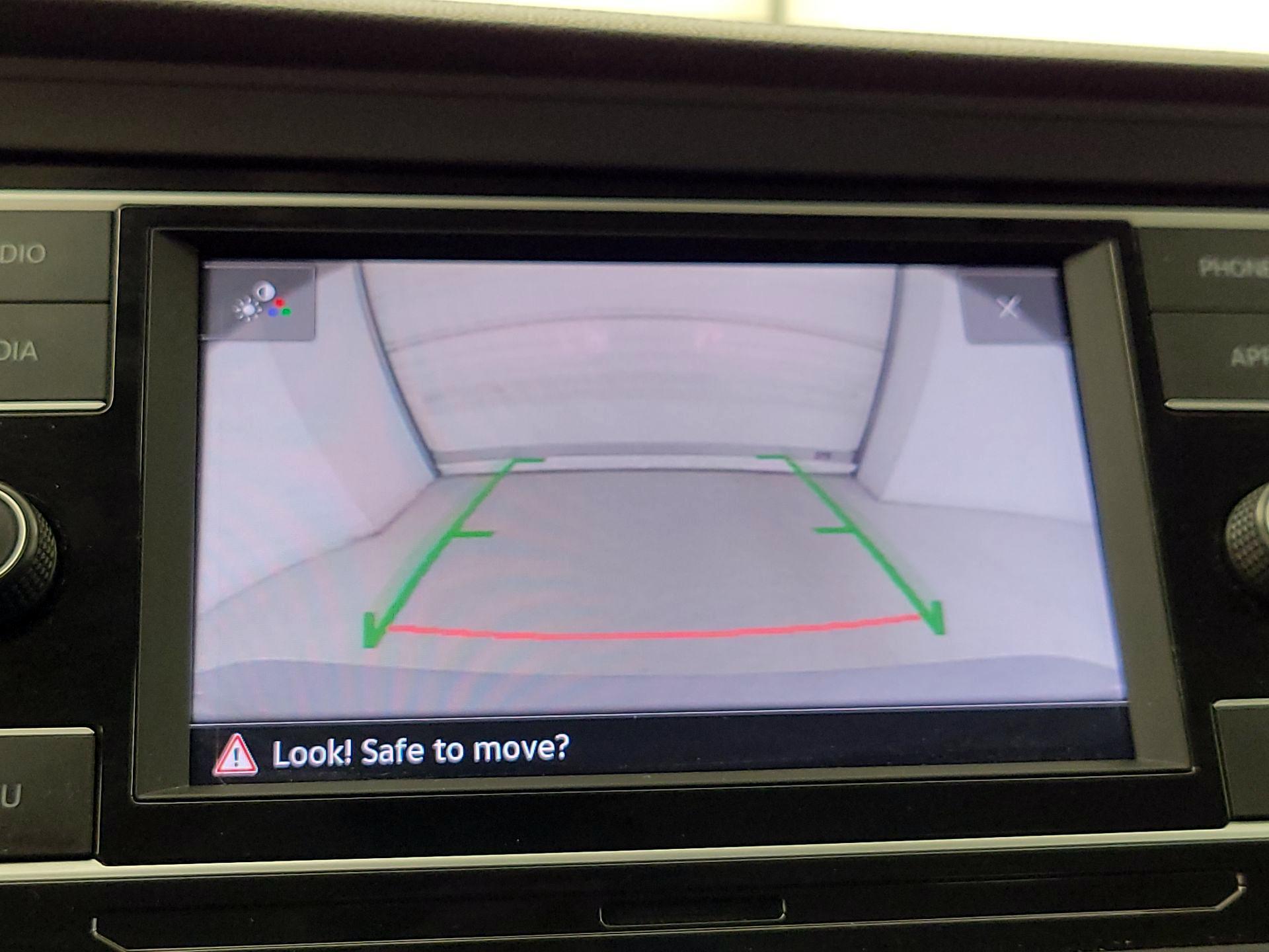 Thumbnail: 2023 Volkswagen Jetta - 14