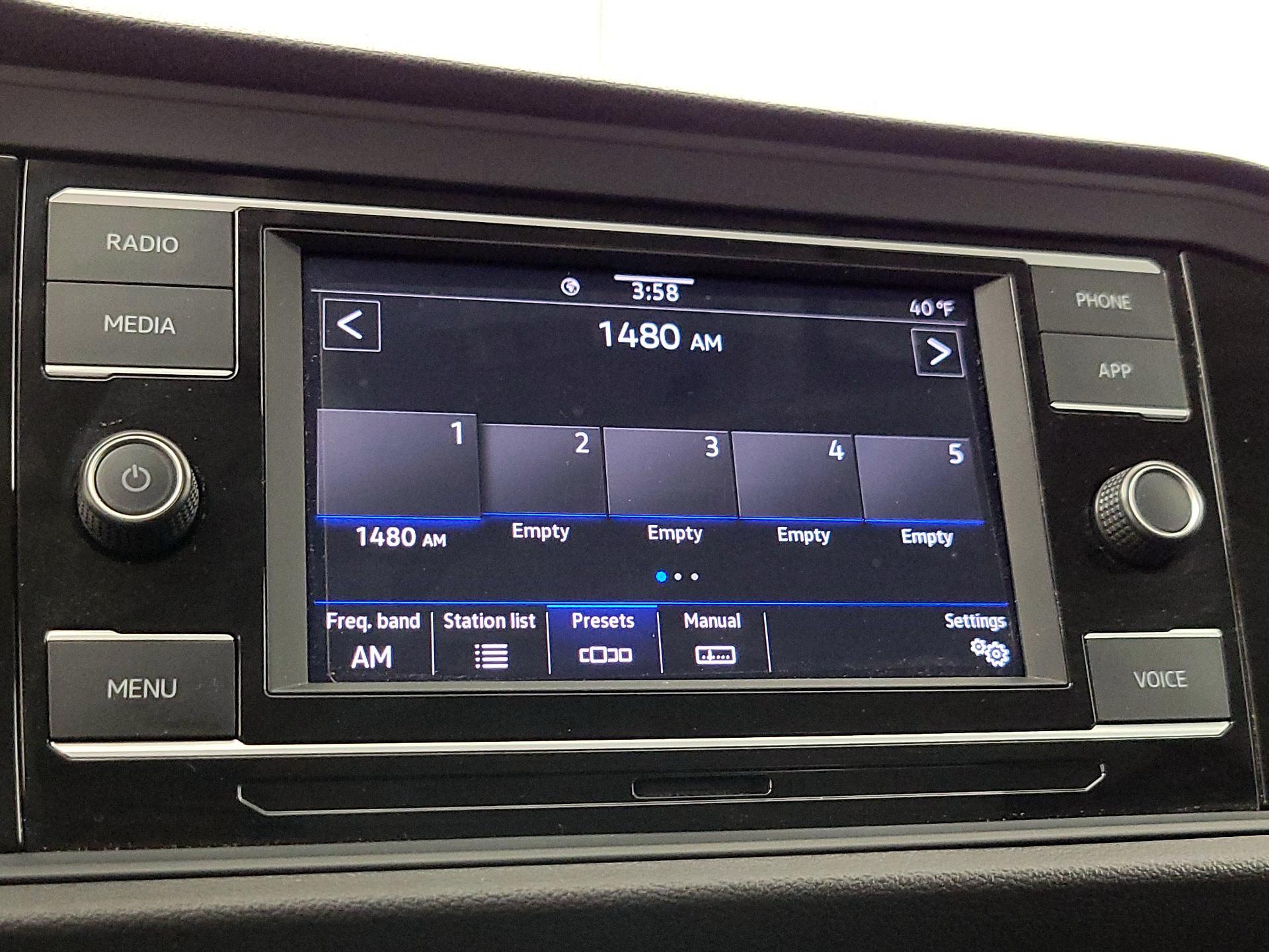 Thumbnail: 2023 Volkswagen Jetta - 15