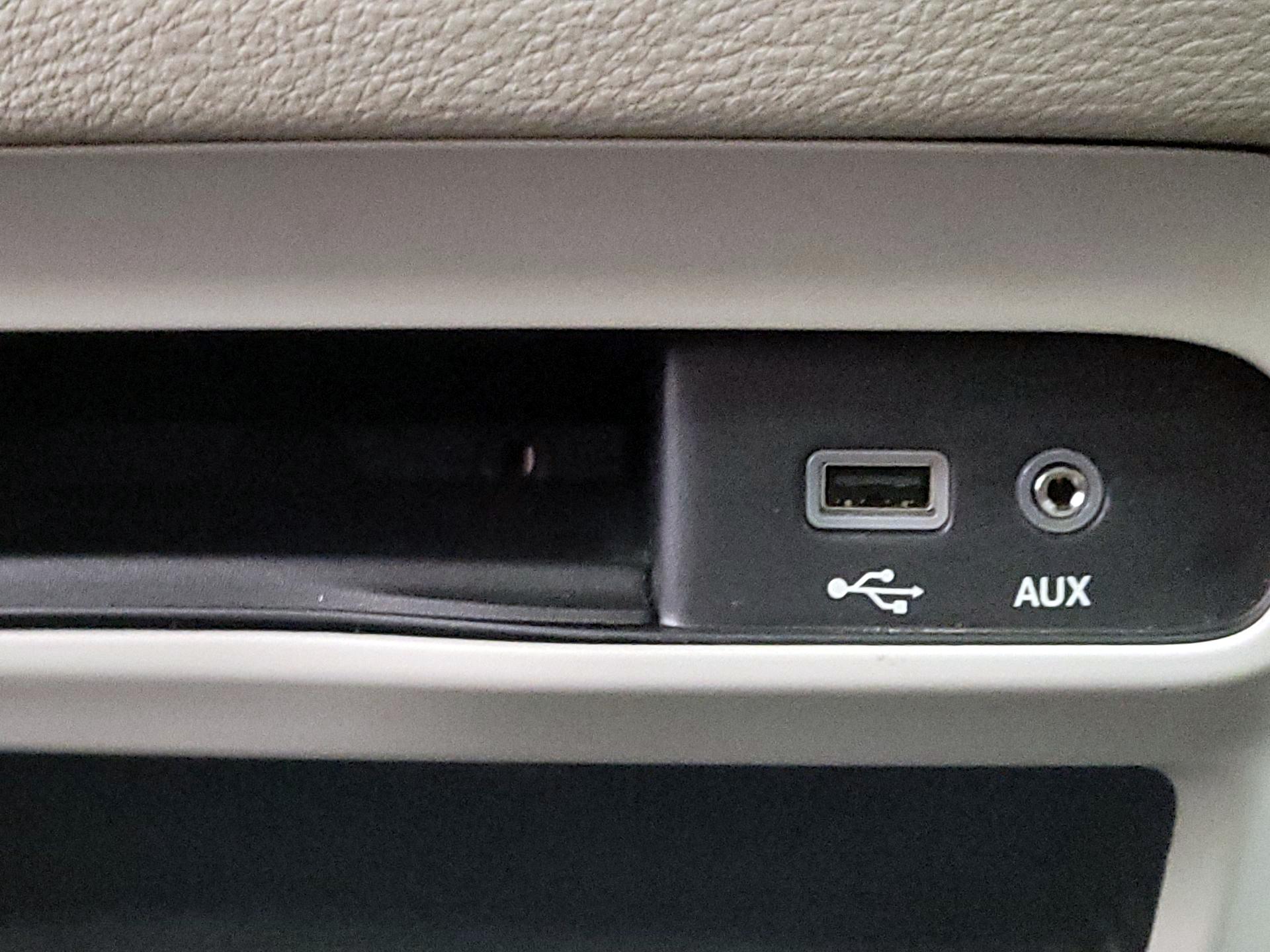 Thumbnail: 2019 Chrysler Pacifica - 19