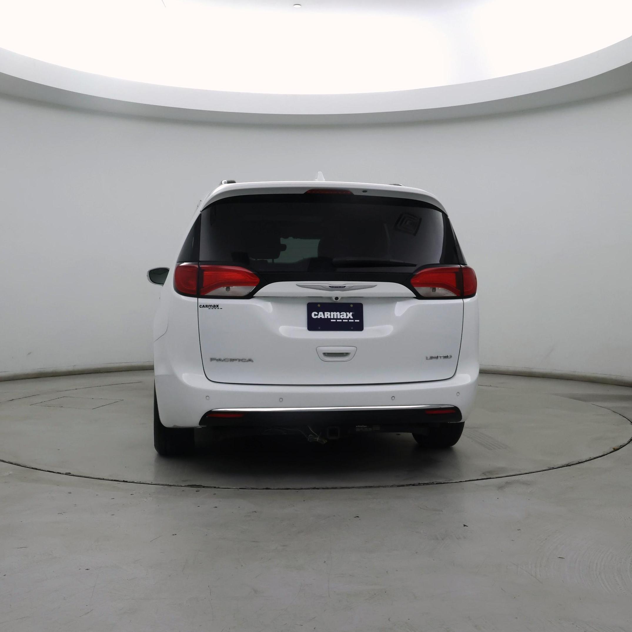 Thumbnail: 2019 Chrysler Pacifica - 6