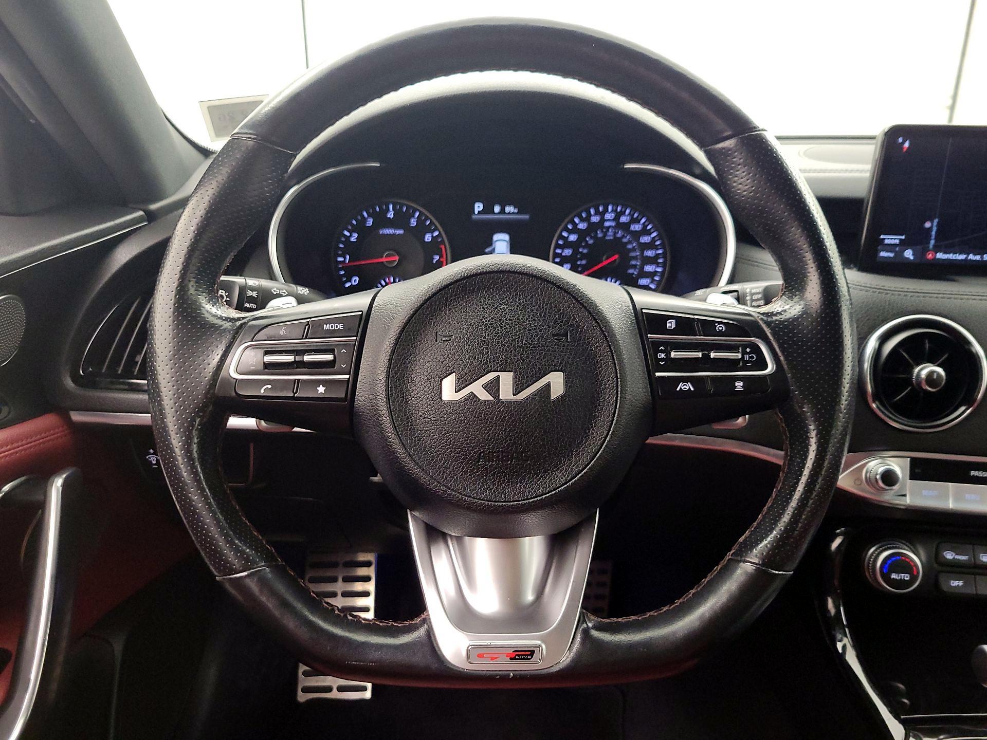 Thumbnail: 2022 Kia Stinger - 10