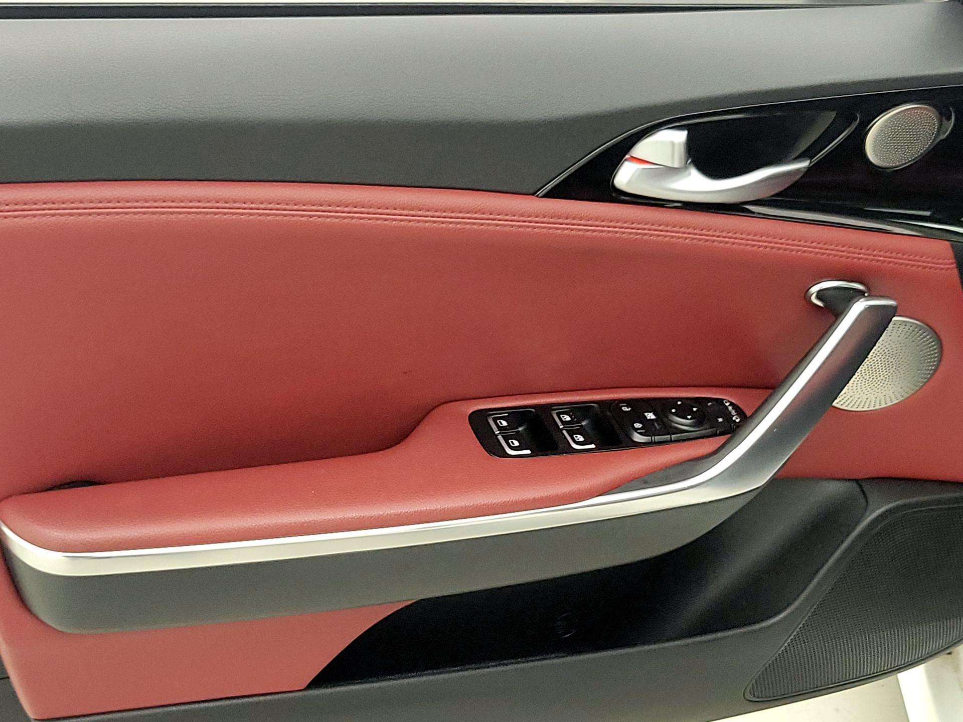 Thumbnail: 2022 Kia Stinger - 12