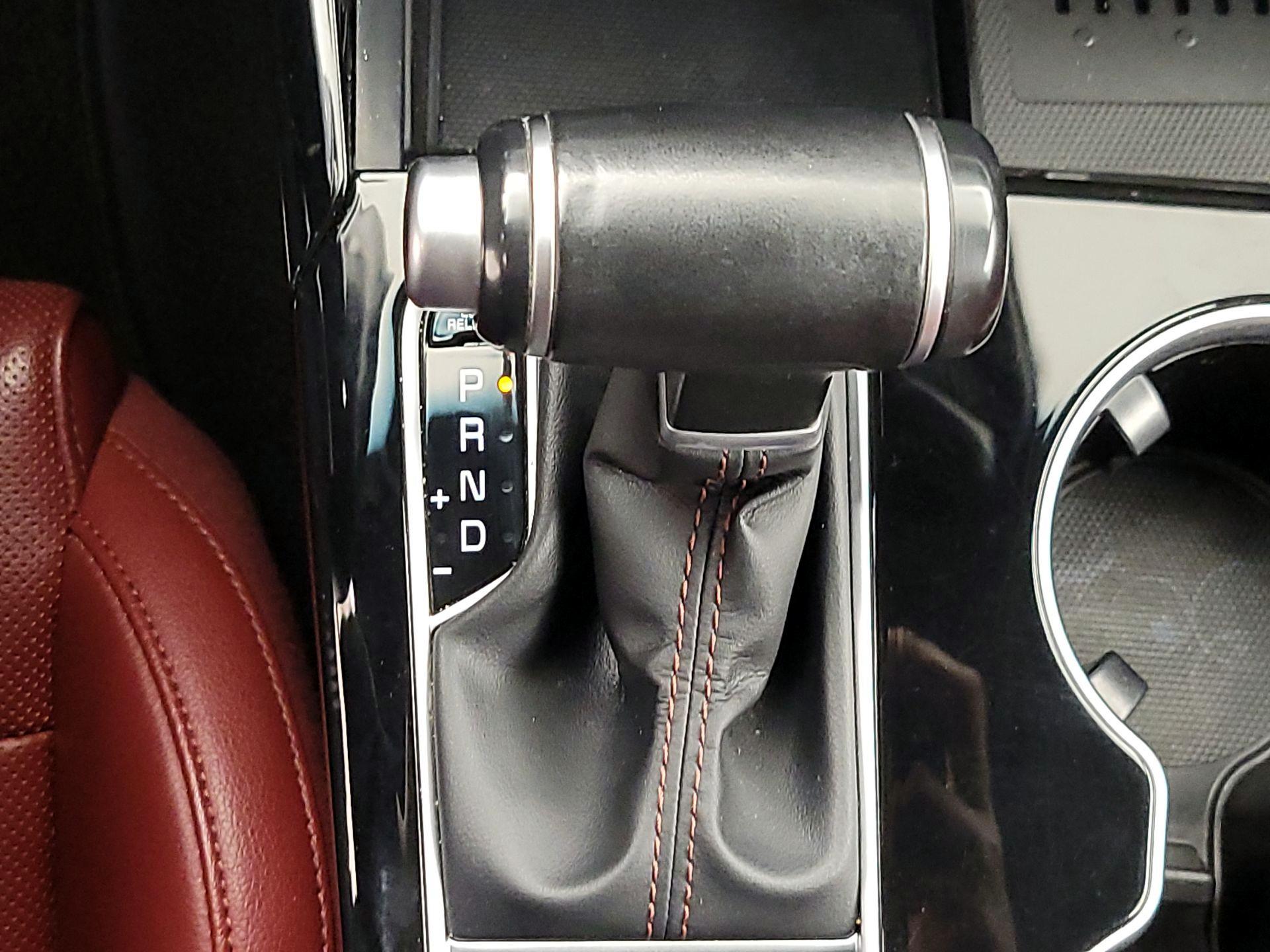 Thumbnail: 2022 Kia Stinger - 18