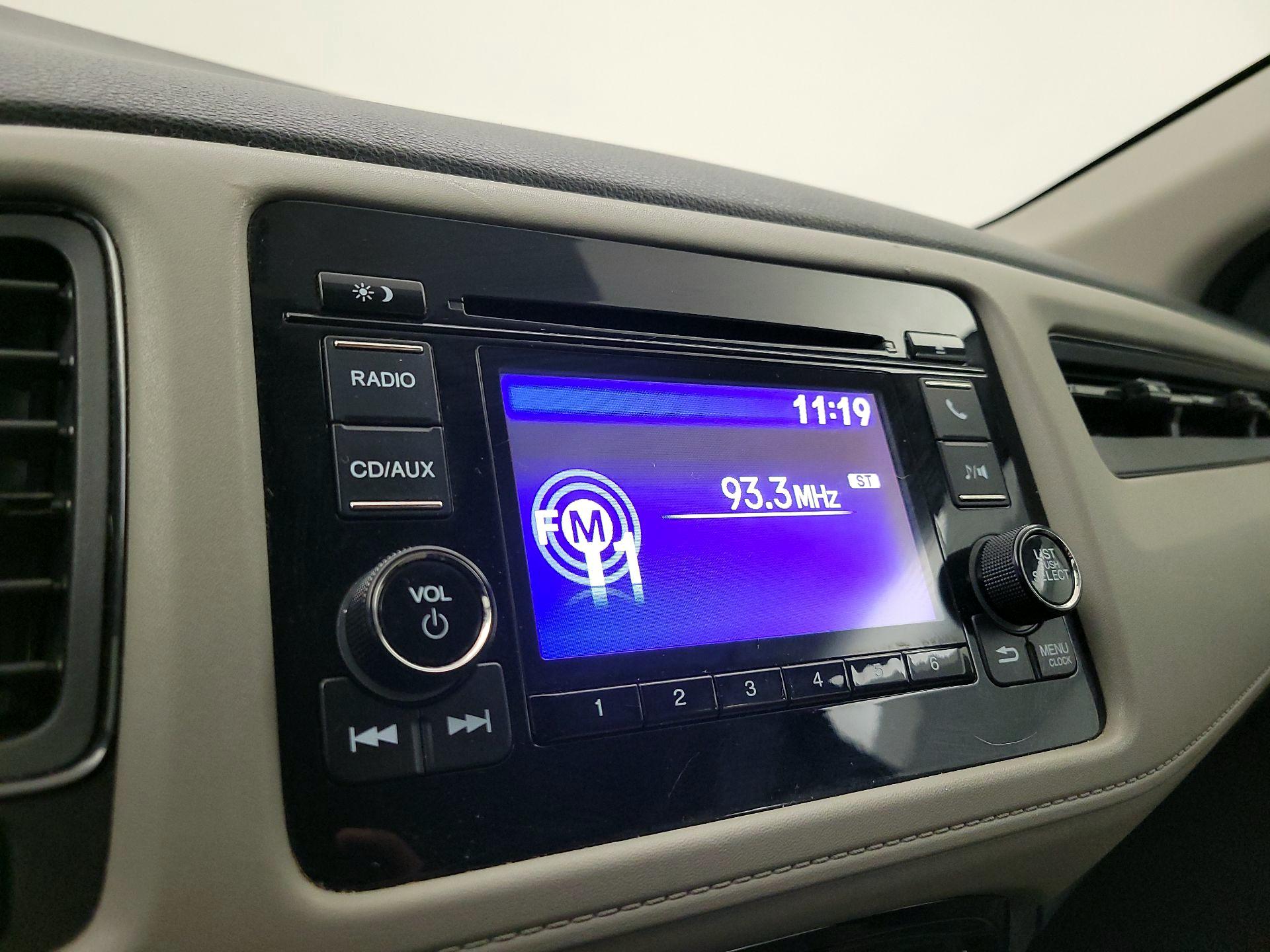 Thumbnail: 2016 Honda HR-V - 15