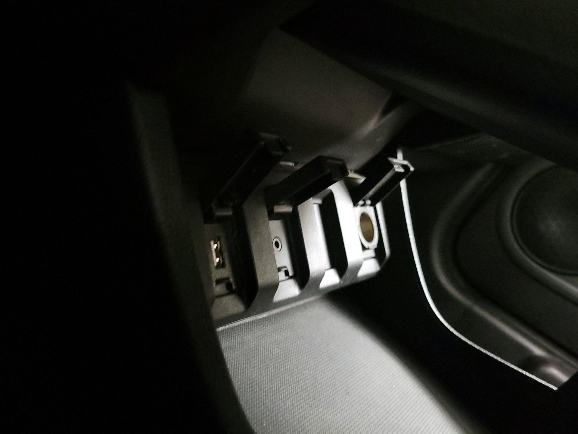 Thumbnail: 2016 Honda HR-V - 18