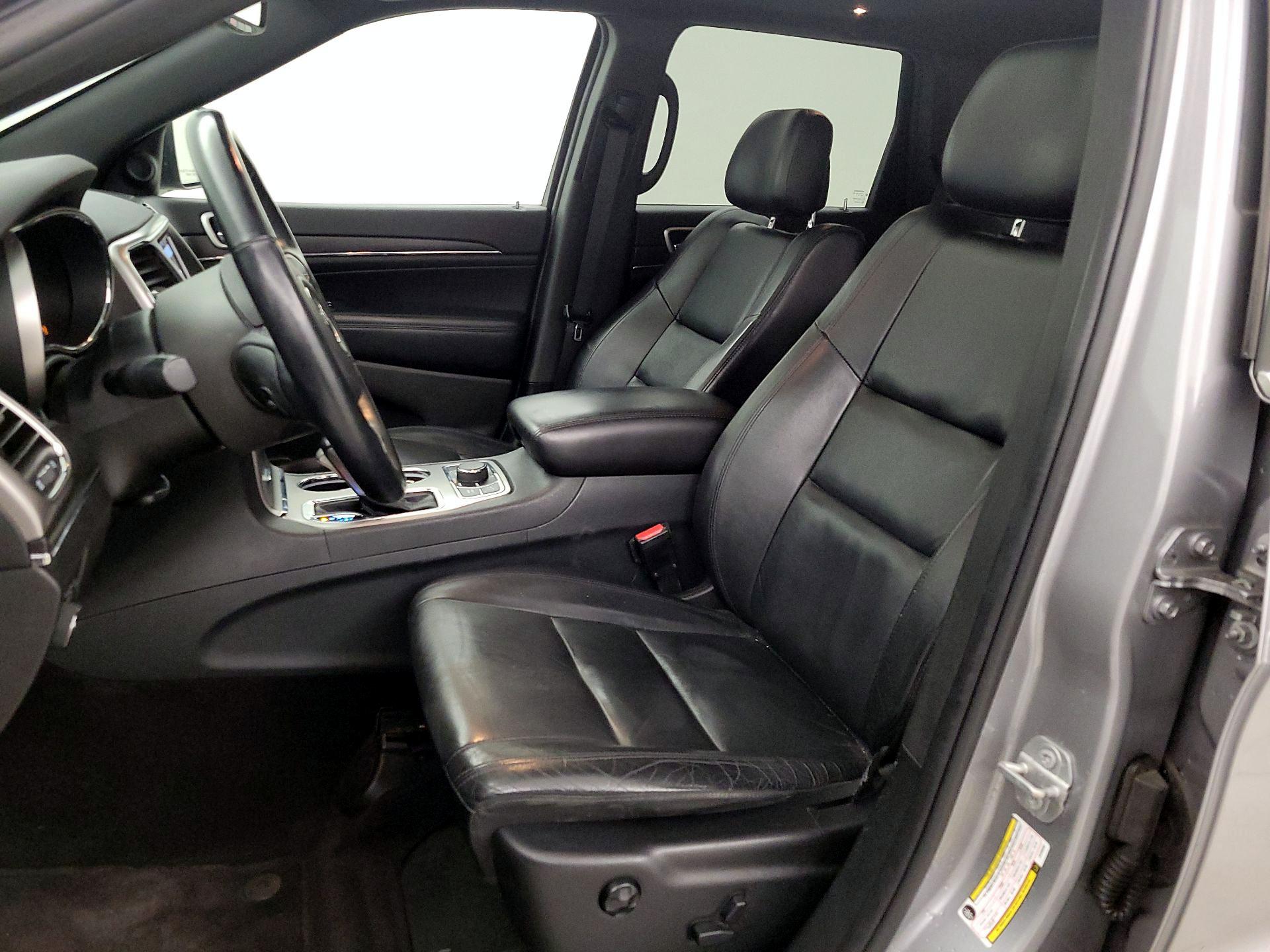 Thumbnail: 2018 Jeep Grand Cherokee - 11