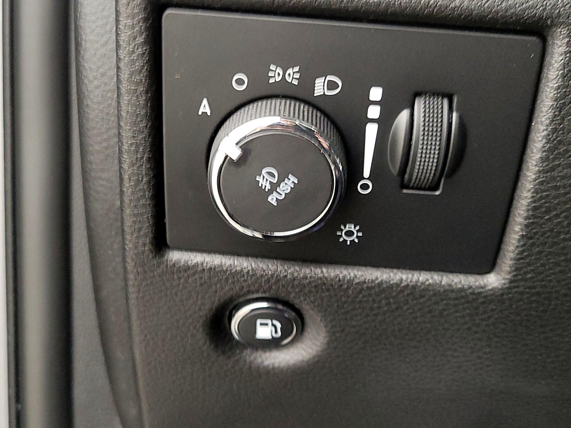 Thumbnail: 2018 Jeep Grand Cherokee - 13