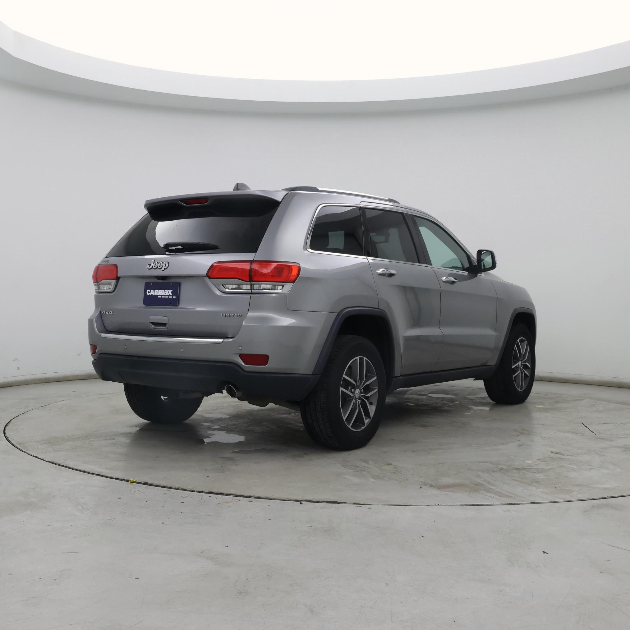 Thumbnail: 2018 Jeep Grand Cherokee - 8