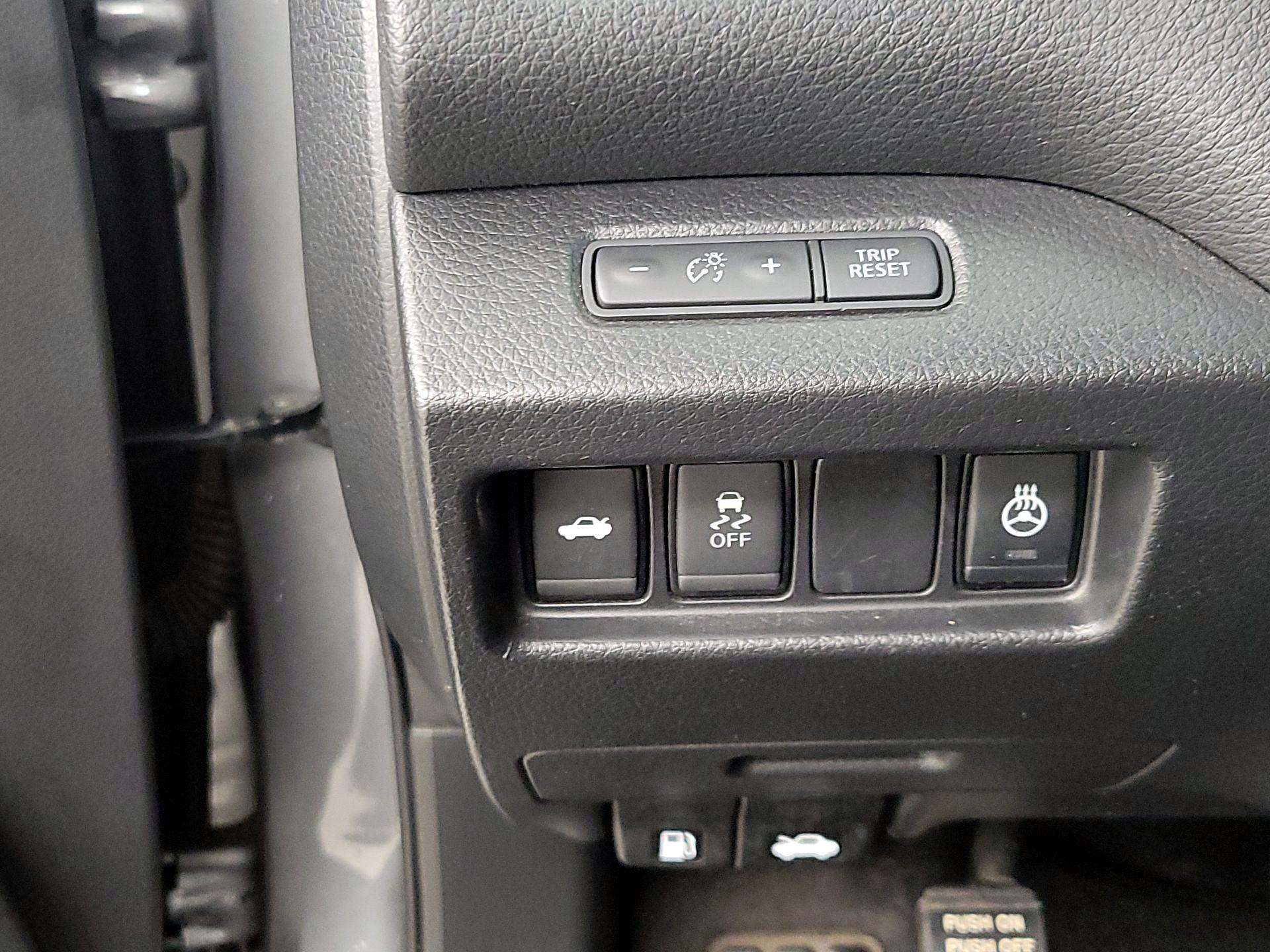 Thumbnail: 2018 Nissan Altima - 13