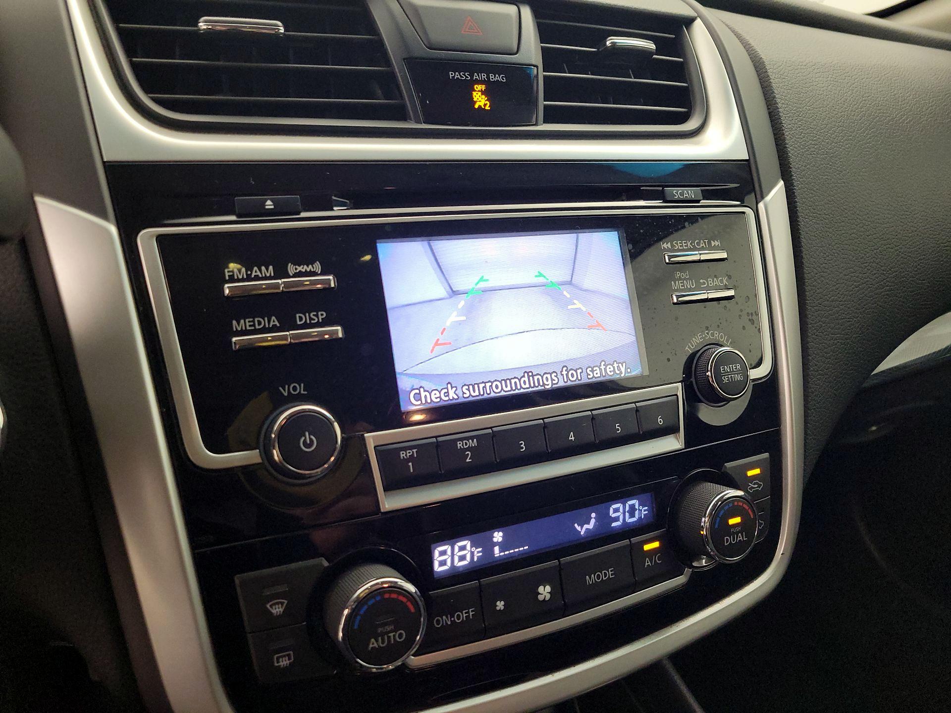 Thumbnail: 2018 Nissan Altima - 14