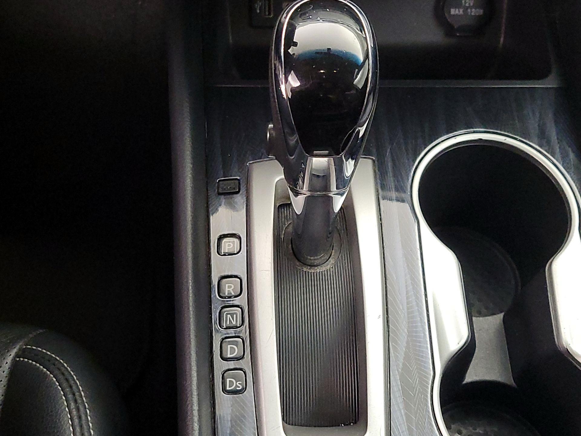 Thumbnail: 2018 Nissan Altima - 17