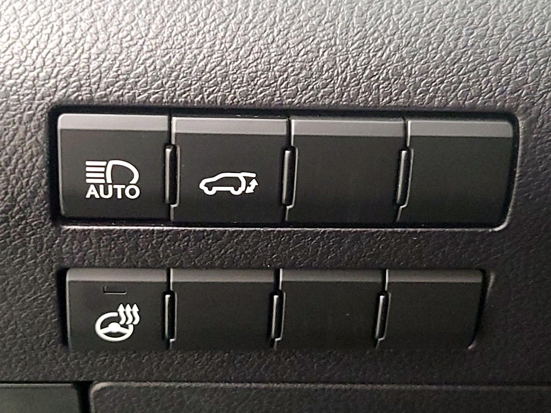 Thumbnail: 2020 Lexus RX - 13