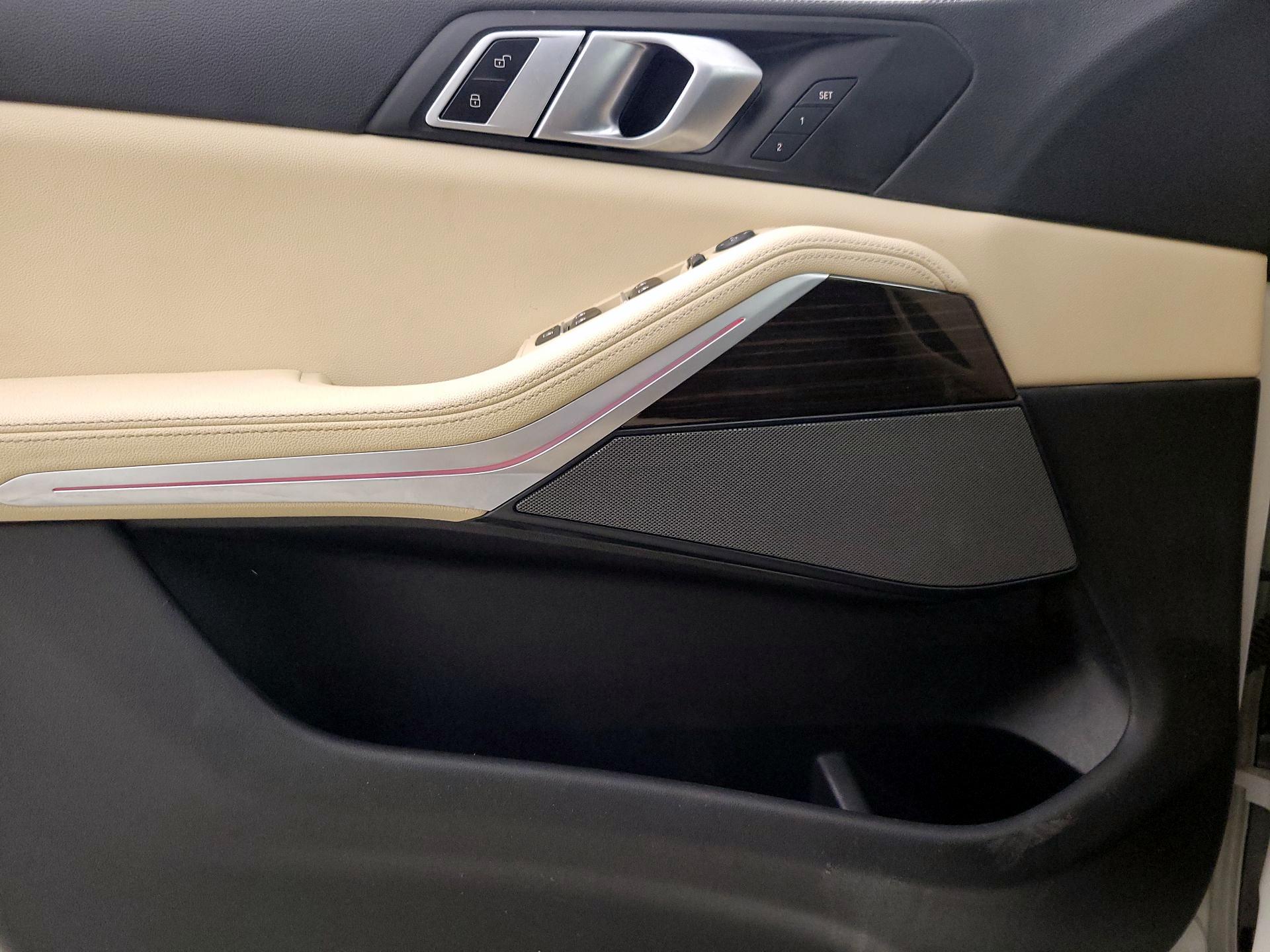 Thumbnail: 2021 BMW X5 - 12