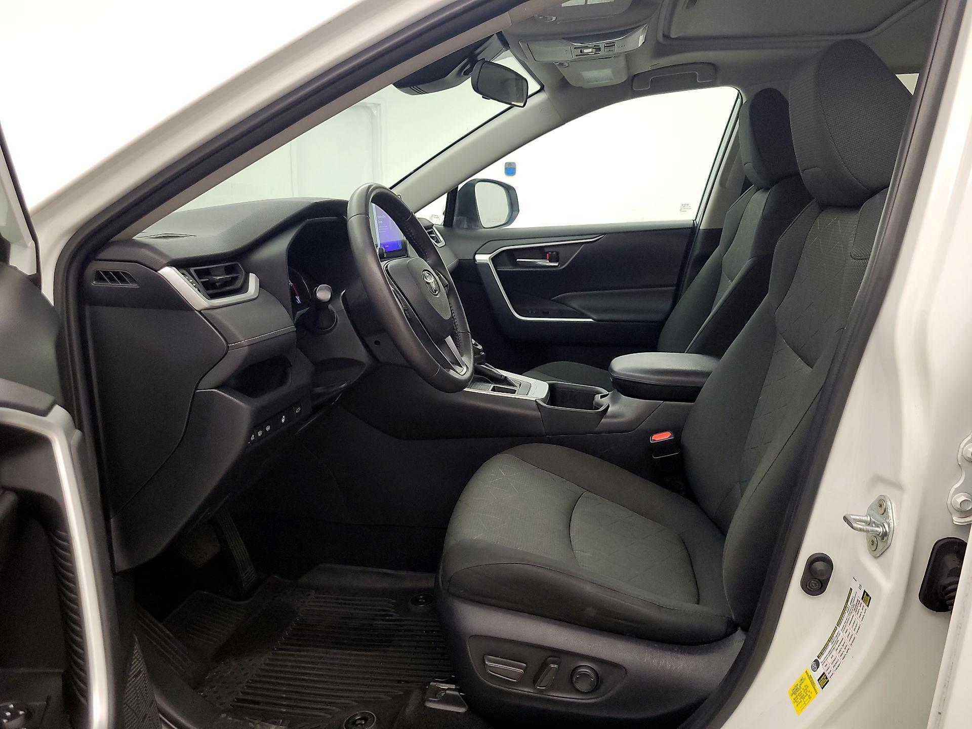 Thumbnail: 2023 Toyota RAV4 - 11