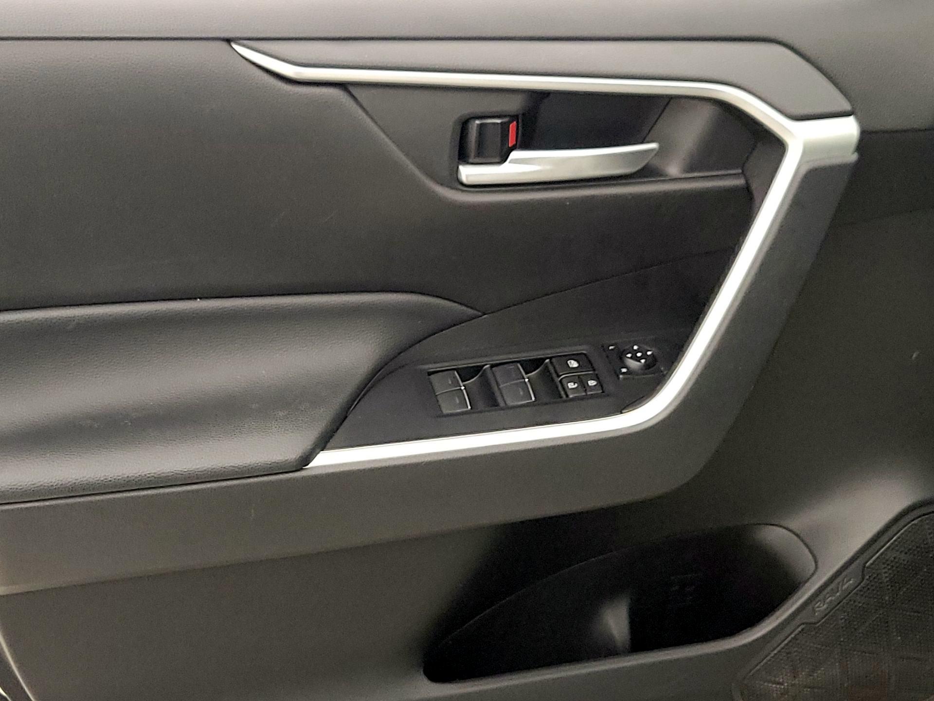 Thumbnail: 2023 Toyota RAV4 - 12