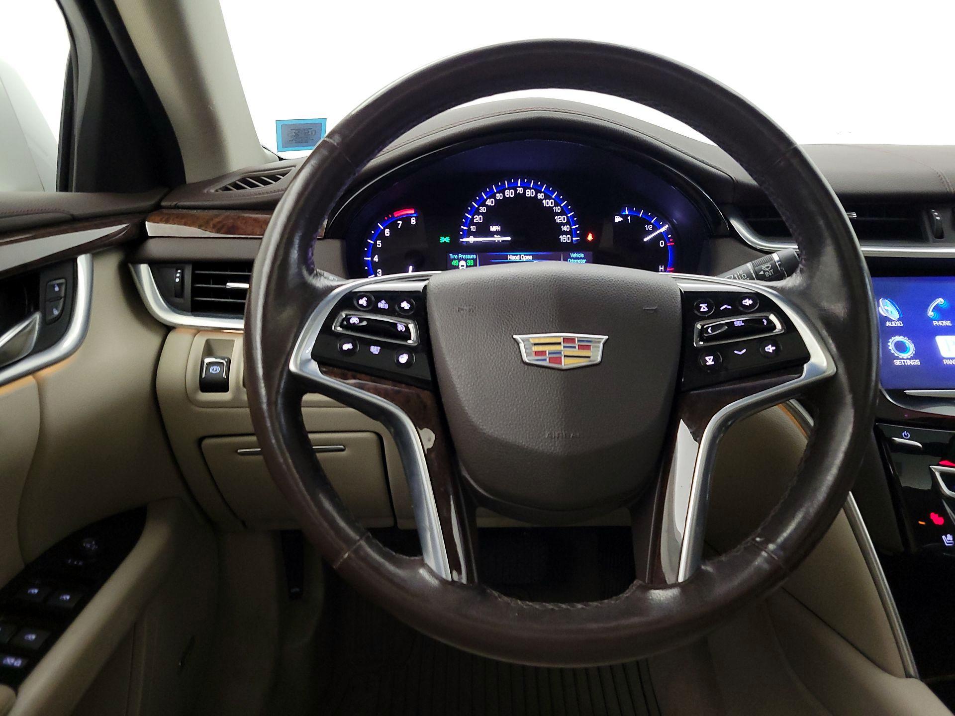 Thumbnail: 2016 Cadillac XTS - 10