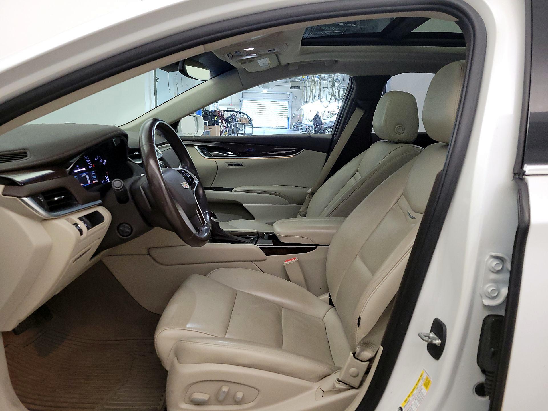 Thumbnail: 2016 Cadillac XTS - 11