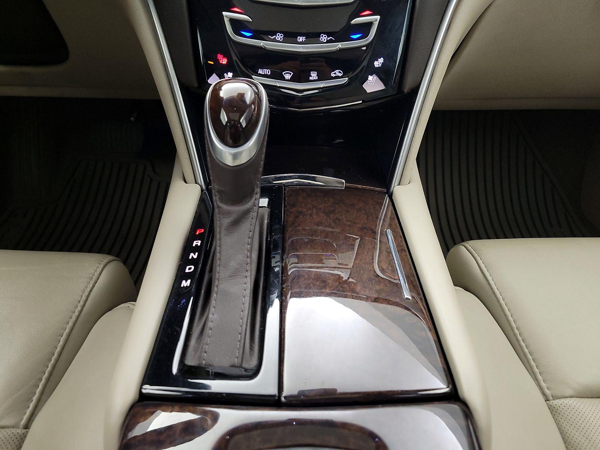 Thumbnail: 2016 Cadillac XTS - 18