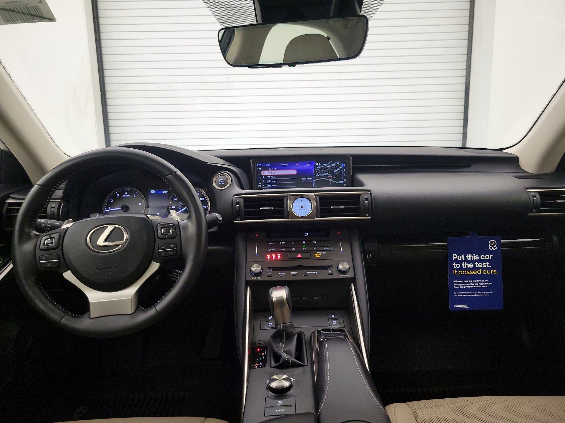 Thumbnail: 2019 Lexus IS - 9