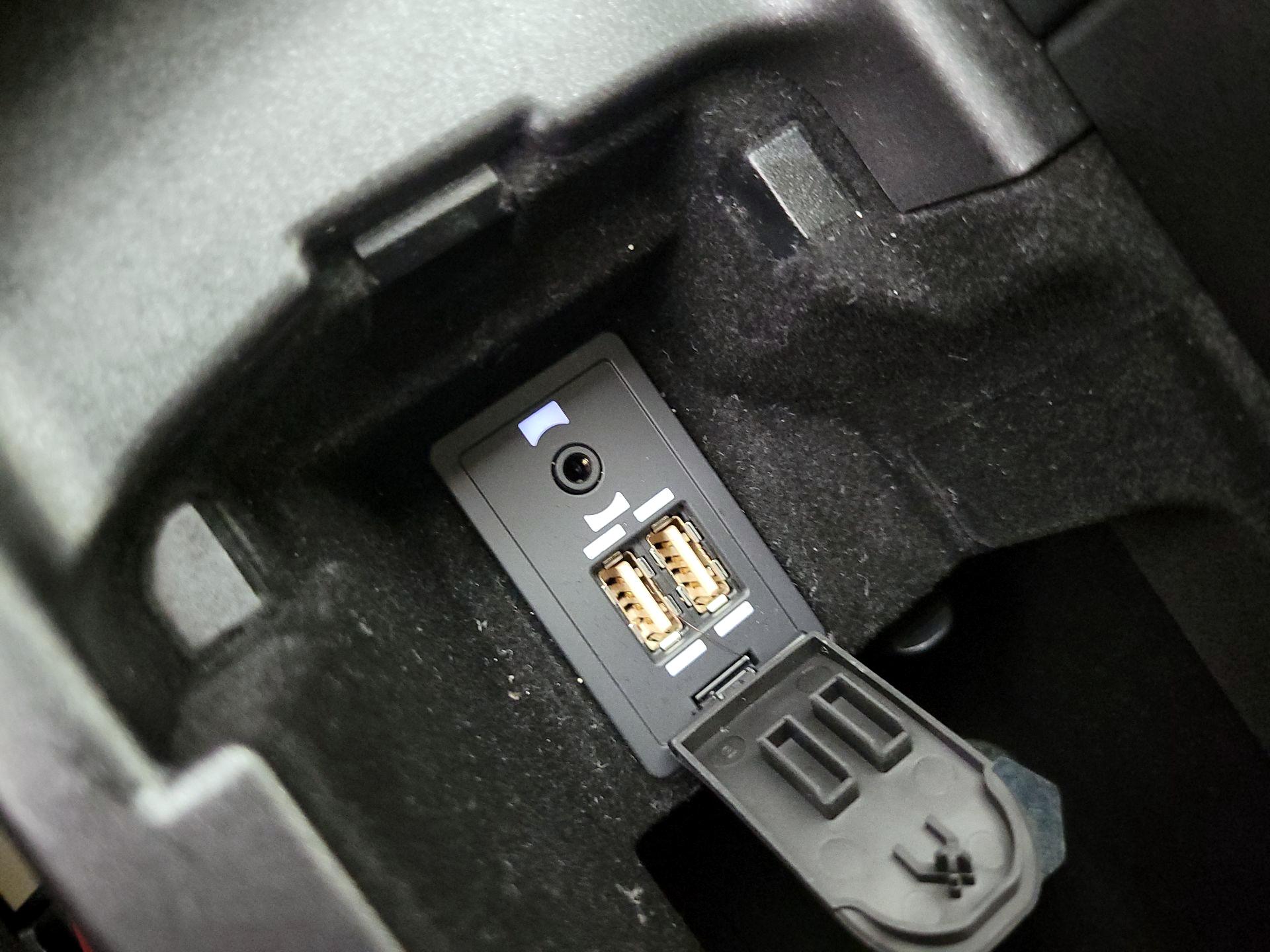 Thumbnail: 2019 Lexus IS - 19