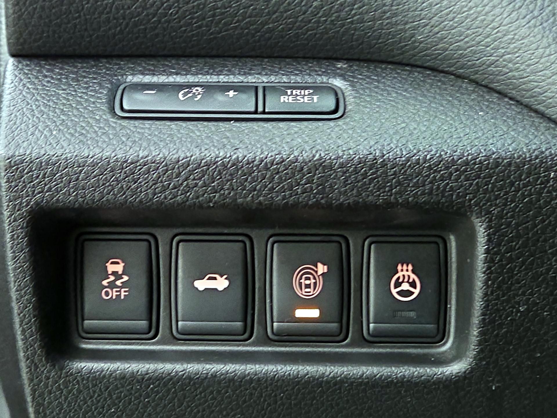 Thumbnail: 2014 Nissan Altima - 13