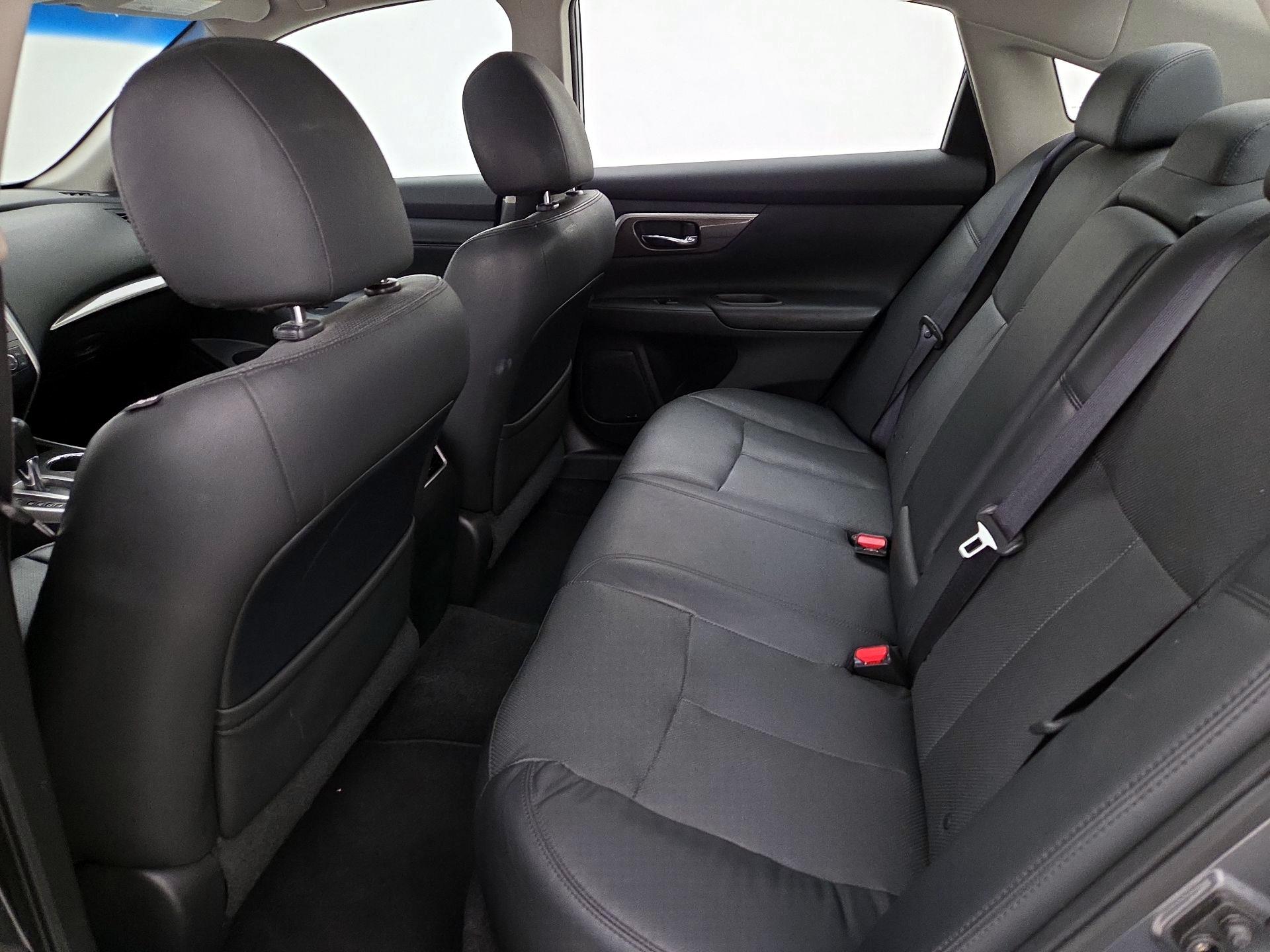 Thumbnail: 2014 Nissan Altima - 19