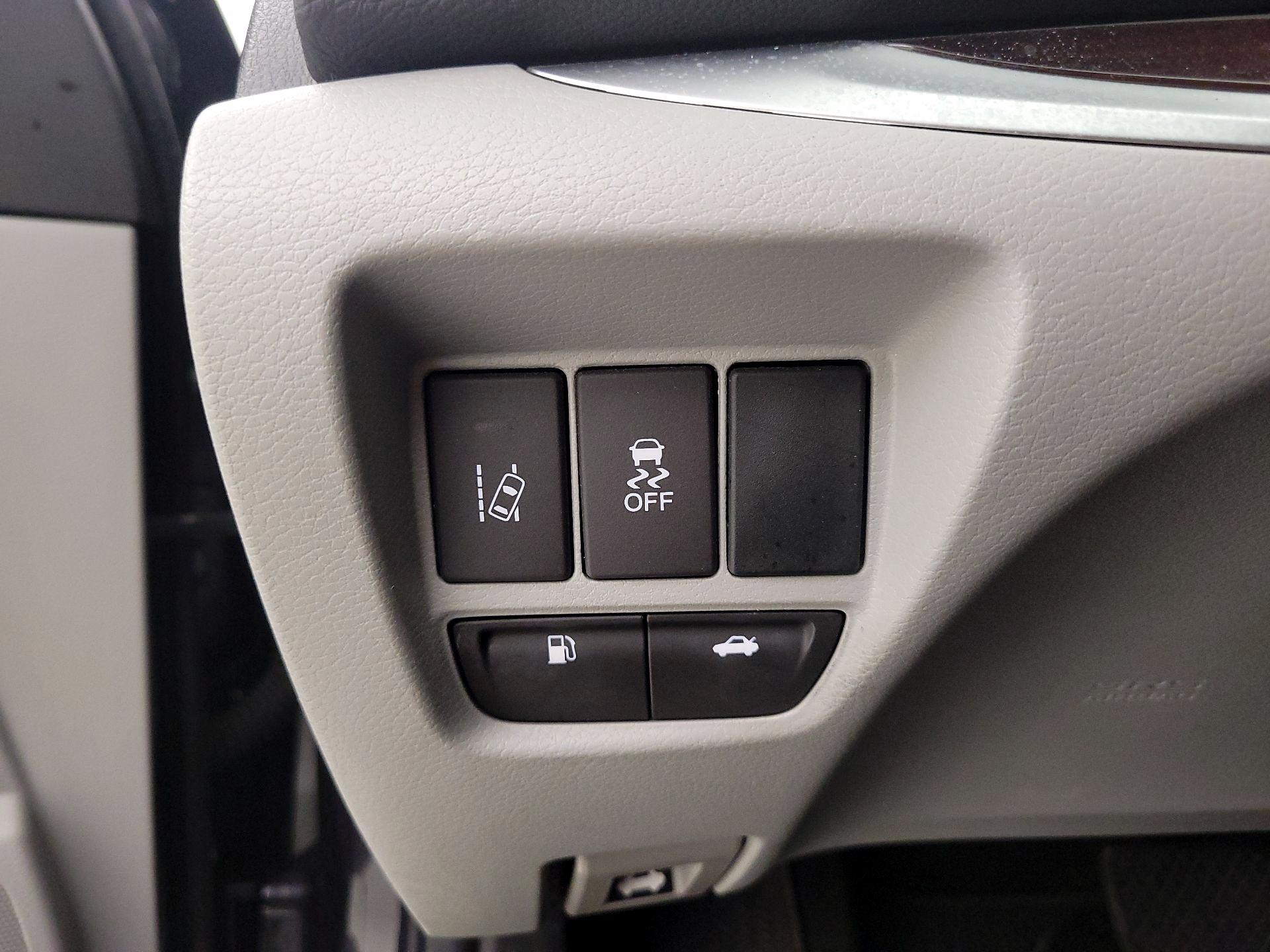 Thumbnail: 2015 Acura TLX - 13