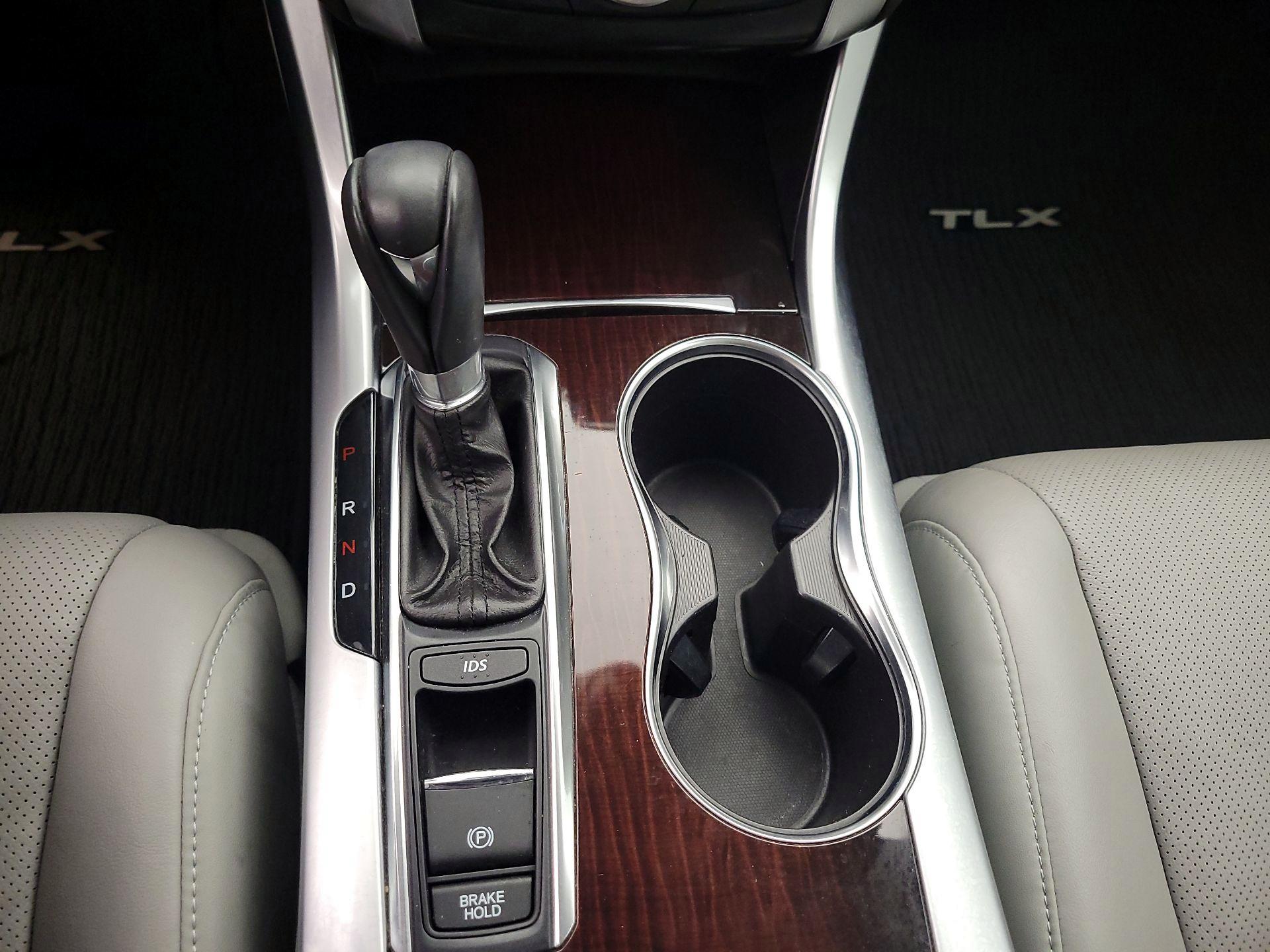 Thumbnail: 2015 Acura TLX - 17